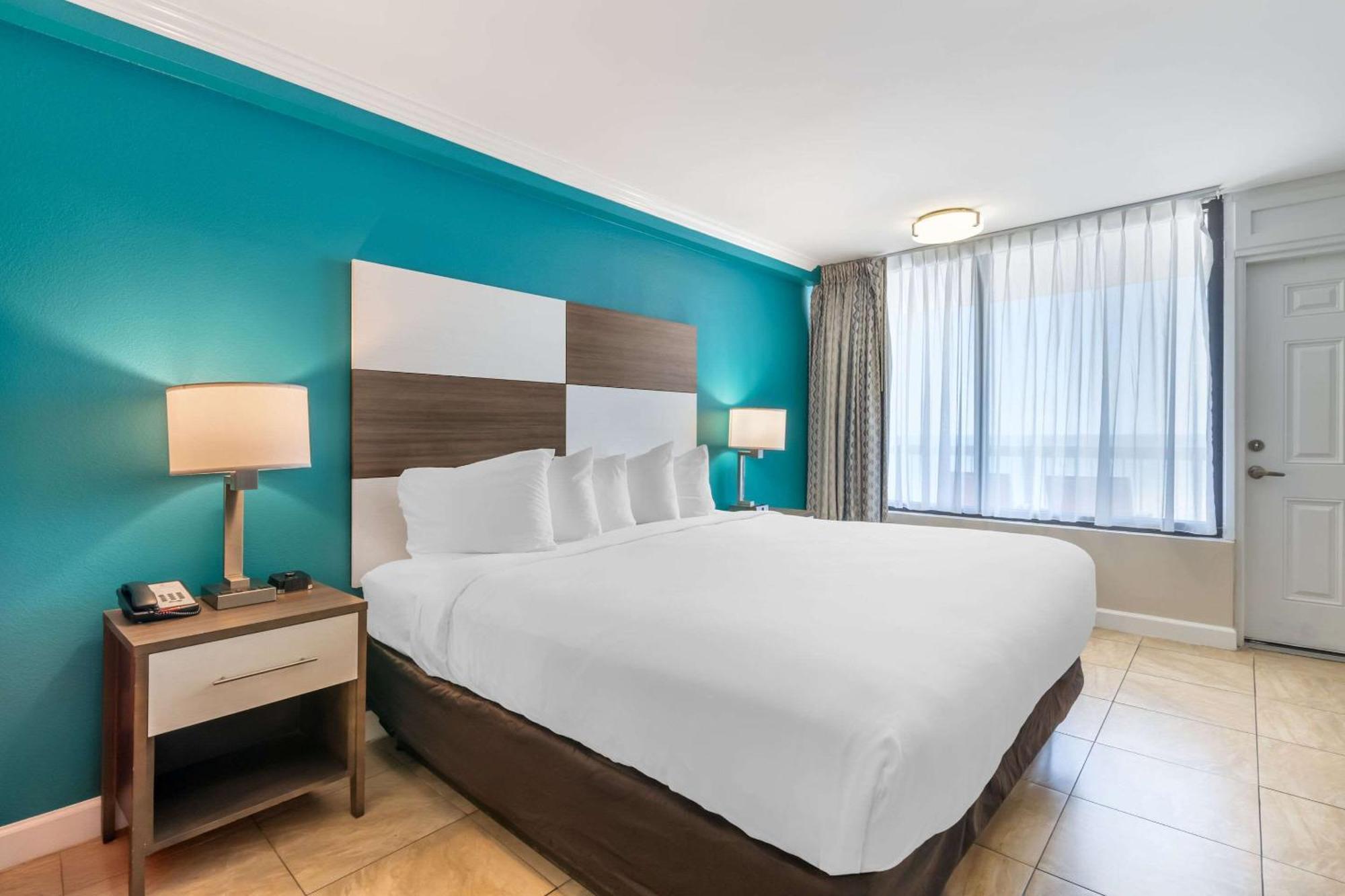 Comfort & Daytona Oceanfront Hotel Daytona Beach