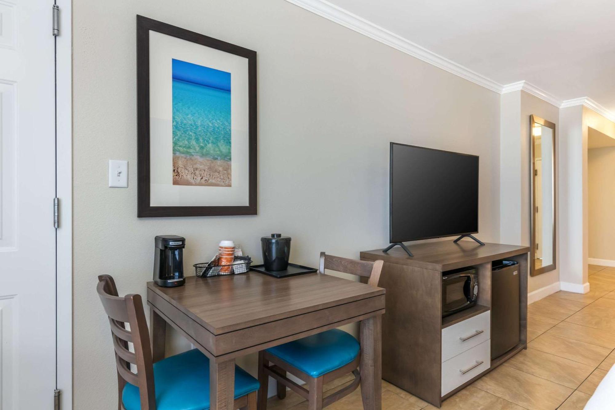 Hotel Comfort & Daytona Oceanfront