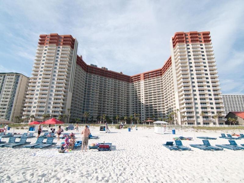 Pelican's Pointe At The Shores *