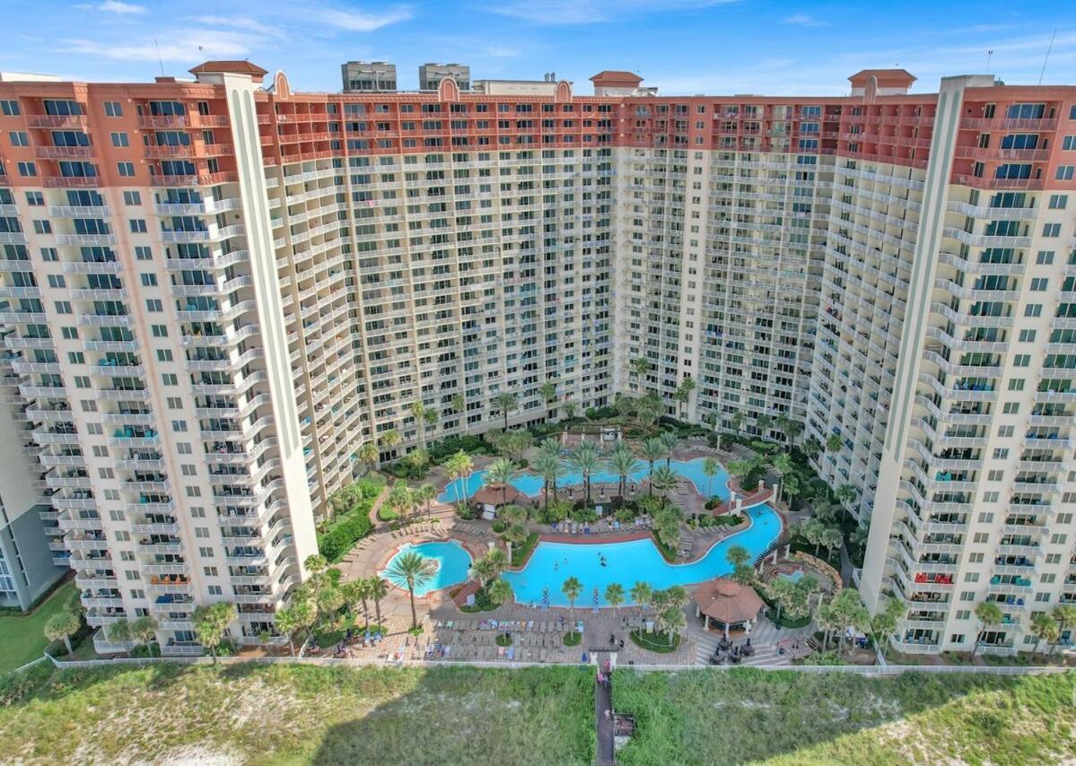 Pelican's Pointe At The Shores *