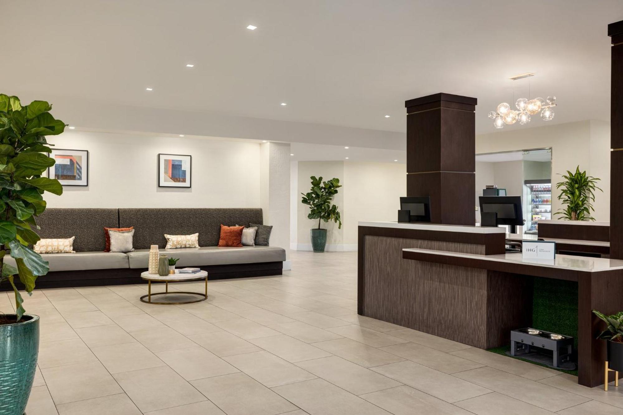 Hotel Crowne Plaza Orlando - Buena Vista By Ihg Lake Buena Vista
