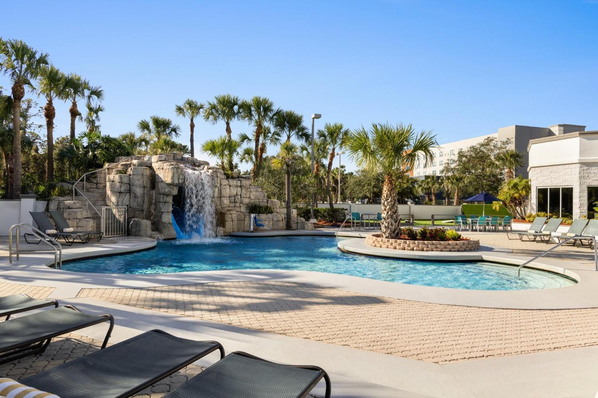 Crowne Plaza Orlando - Buena Vista By Ihg Lake Buena Vista