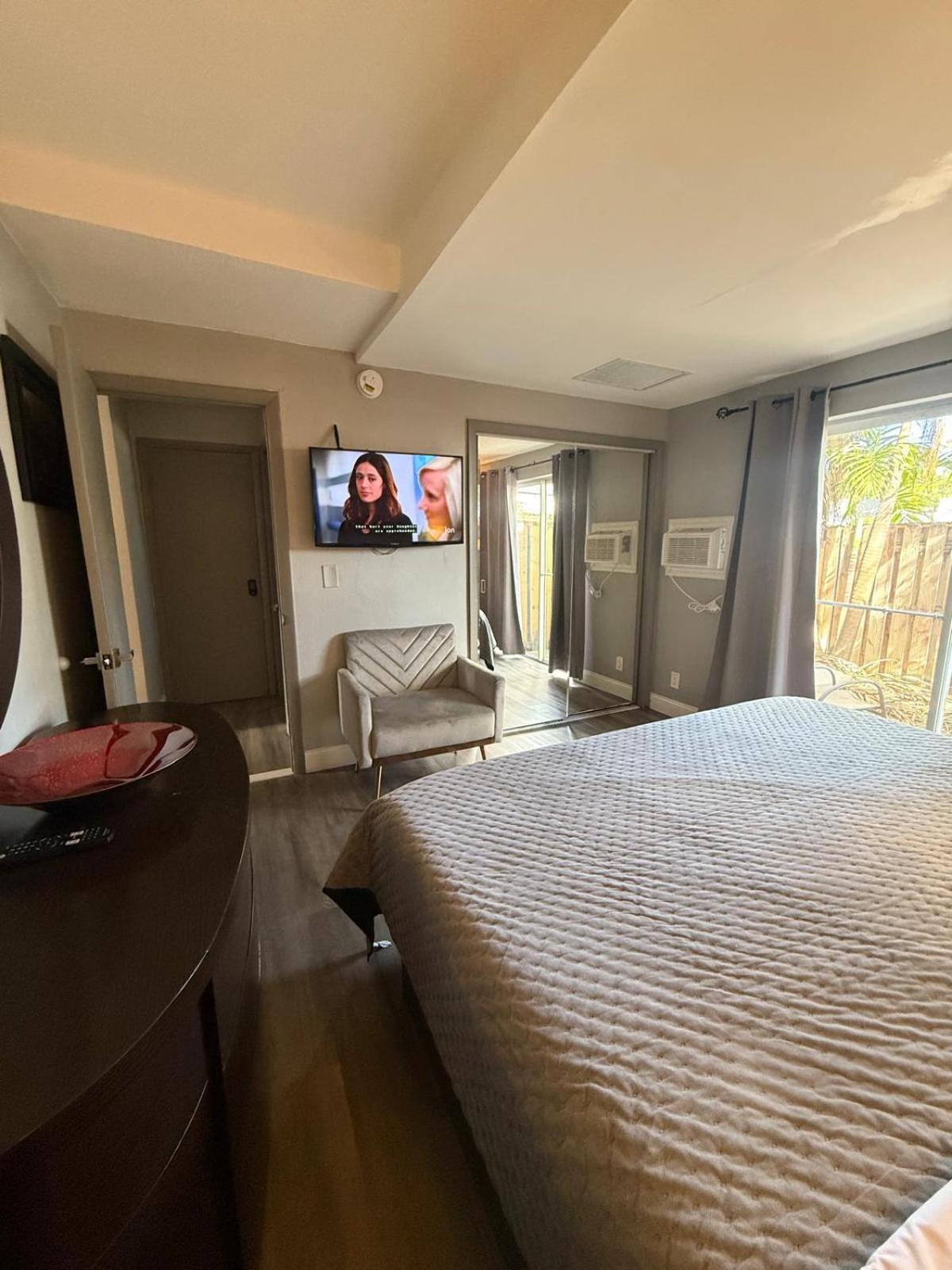 Sheridan Apartment