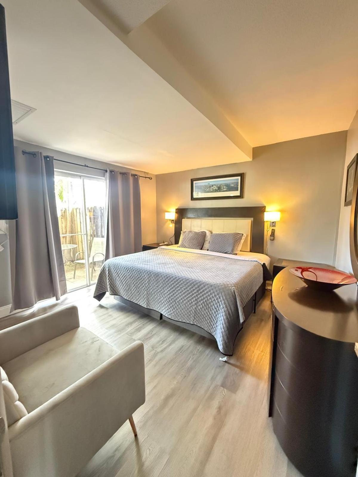 Sheridan Apartment