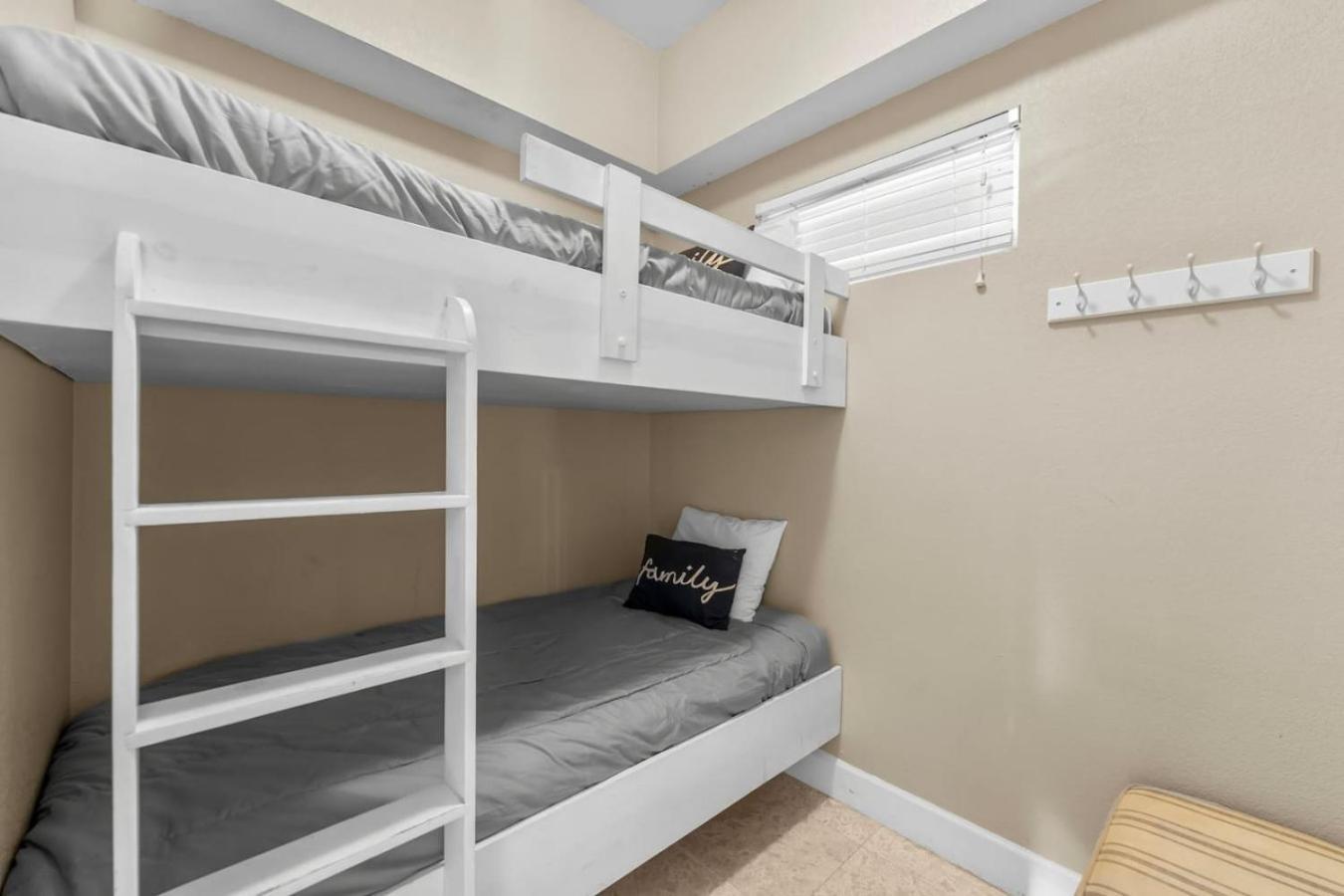 Holiday home Tidewater 2616