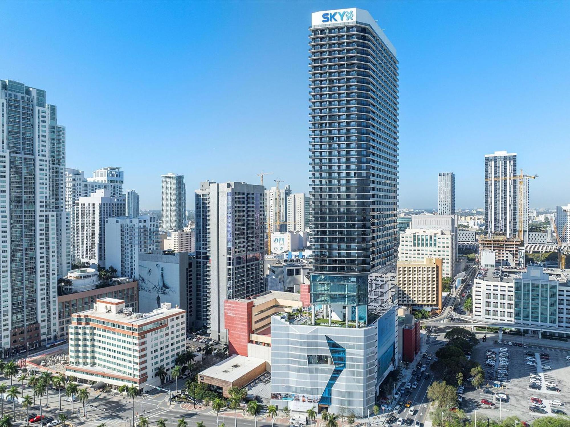 Downtown By Vacation Apartment