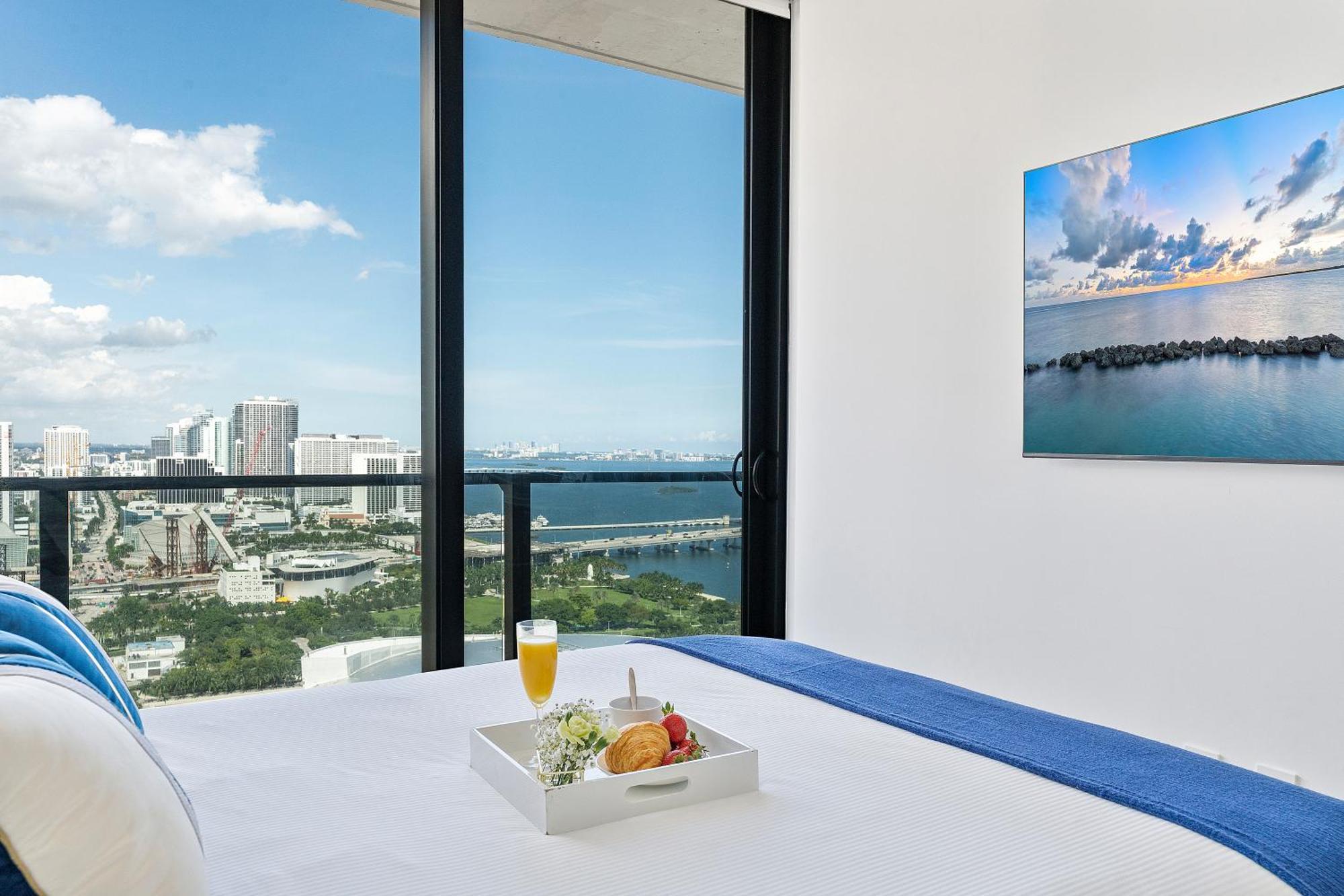 Downtown By Vacation Apartment