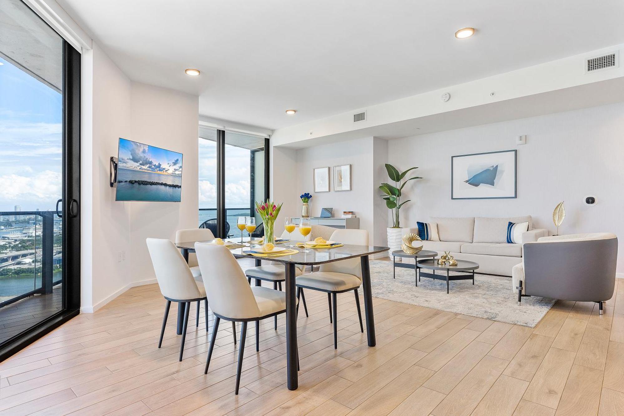 Apartment Downtown By Vacation