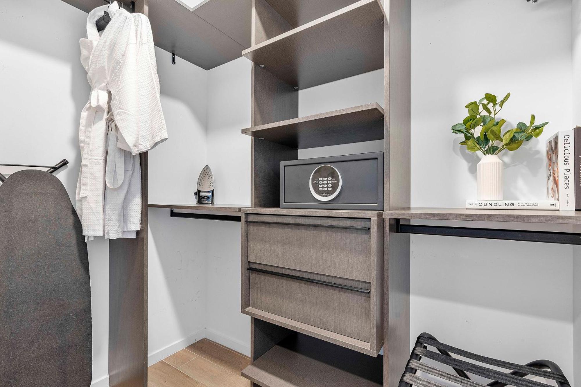 Apartment Downtown By Vacation