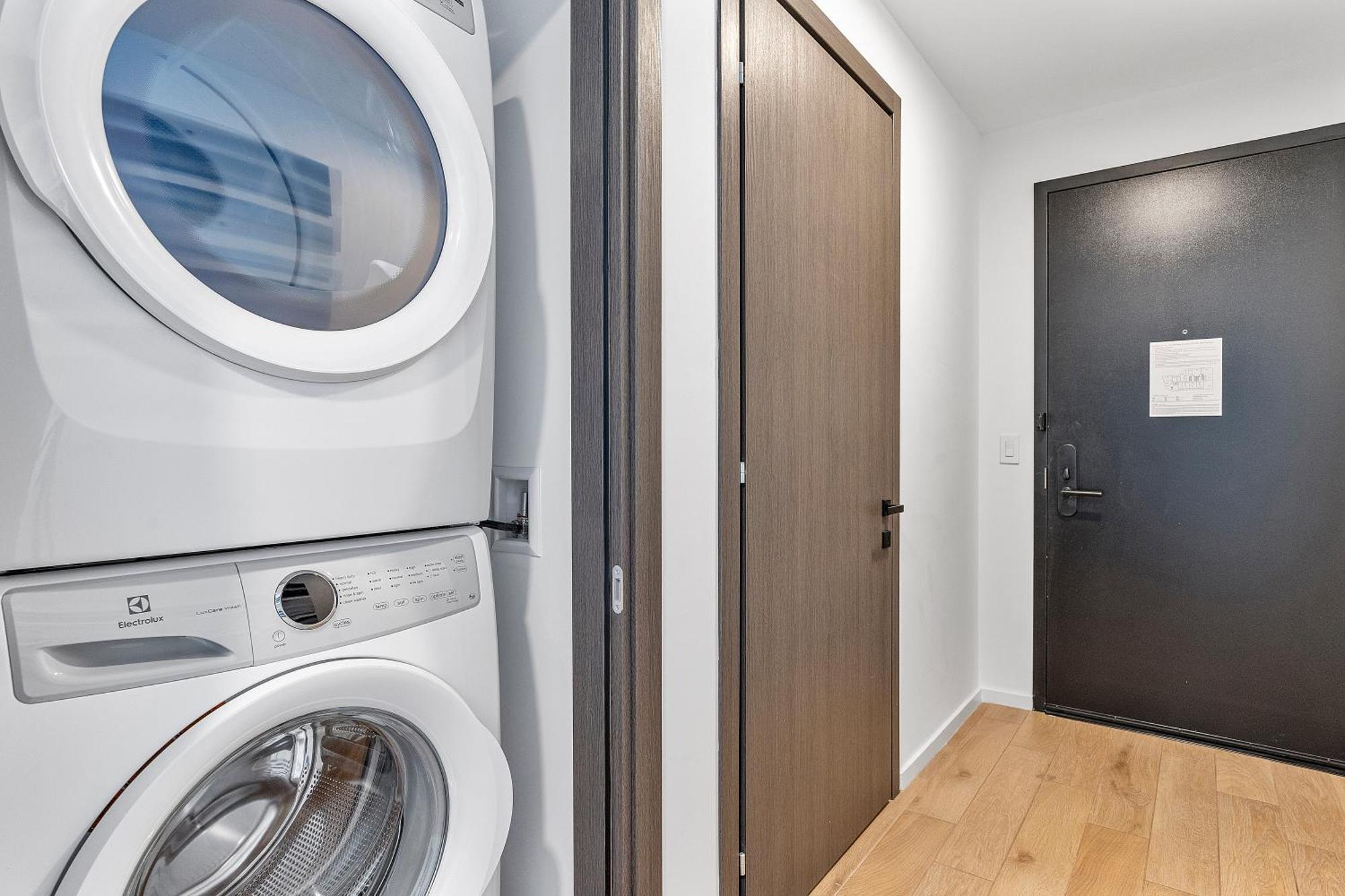 Downtown By Vacation Apartment