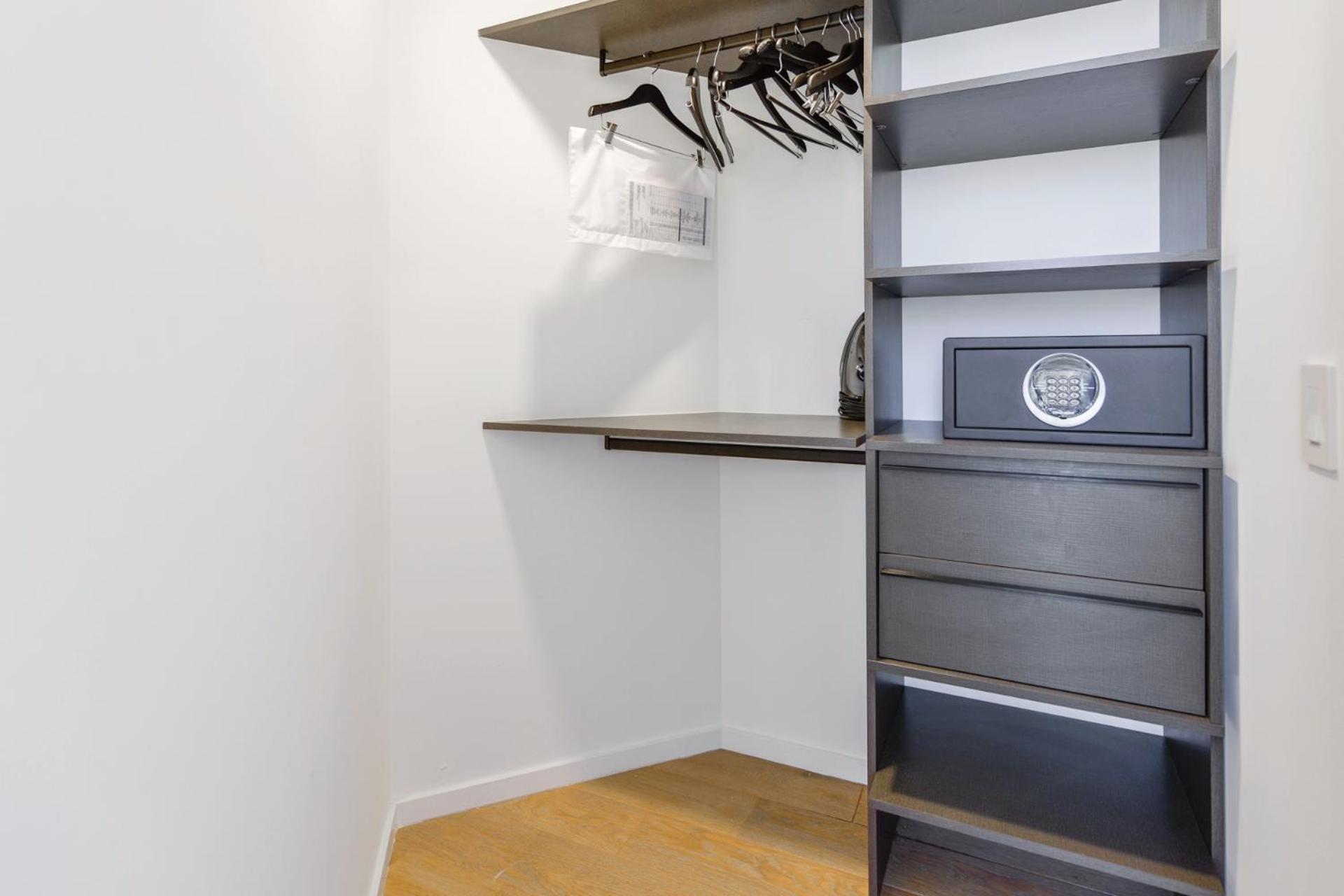 Apartment Downtown By Vacation