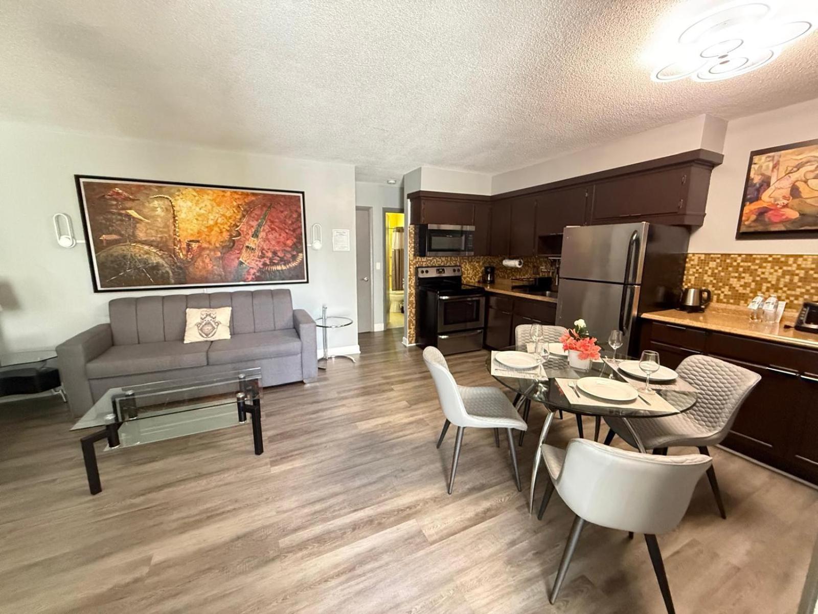 Sheridan Apartment *