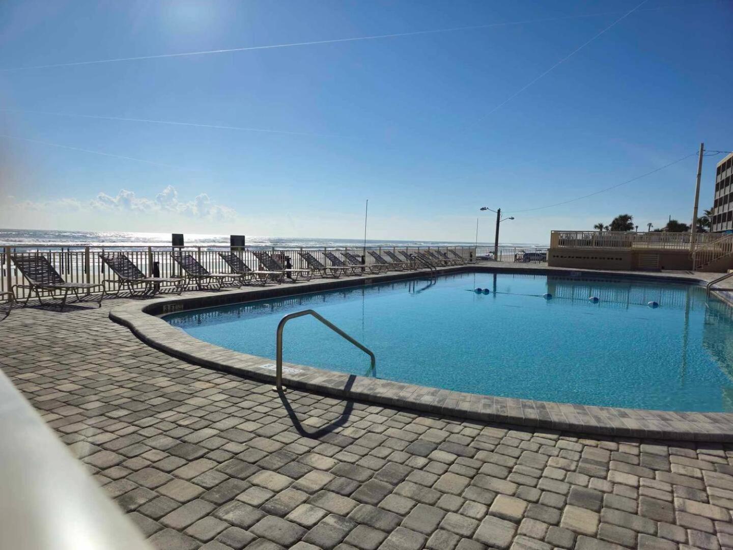 Turquoise Retreat~king Bed~daytona Aparthotel