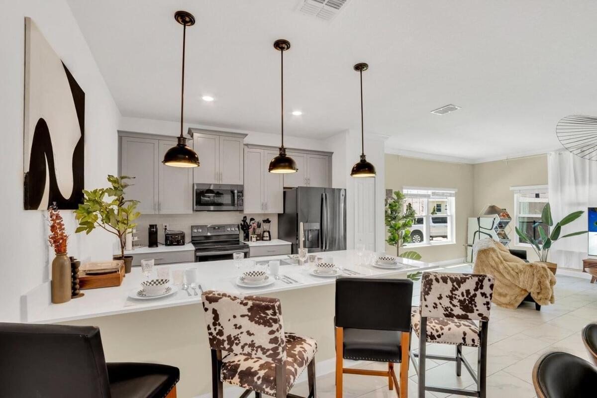 Brand New Storey 5 Bedroom With Pool Holiday home Kissimmee