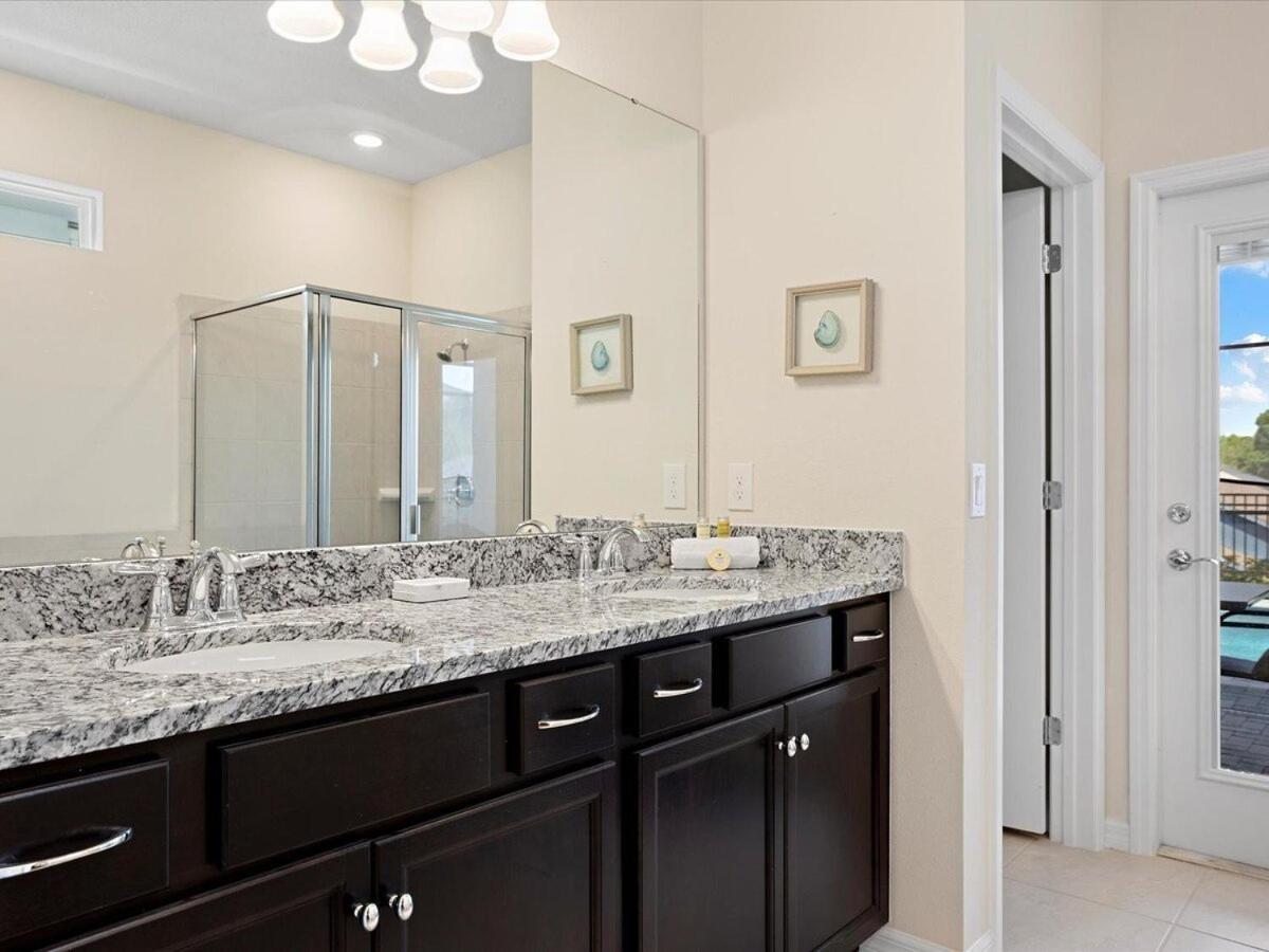 Brand New 7br In Windsor Island Holiday home *