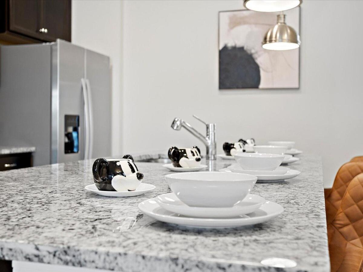 Brand New 7br In Windsor Island Holiday home