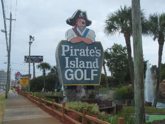 Pelican's Pointe At The Shores *