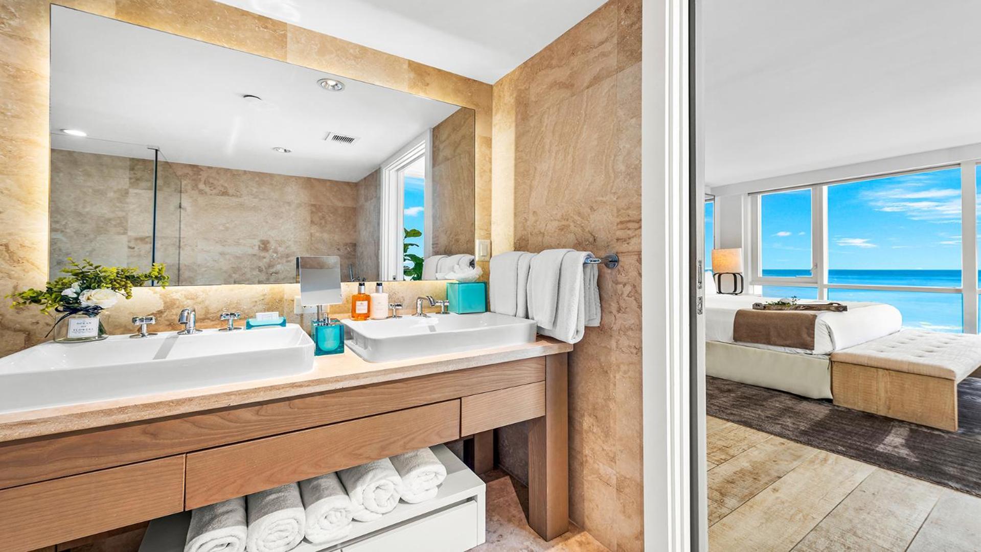 Apartment Oceanview Private At 1 & Homes -1120