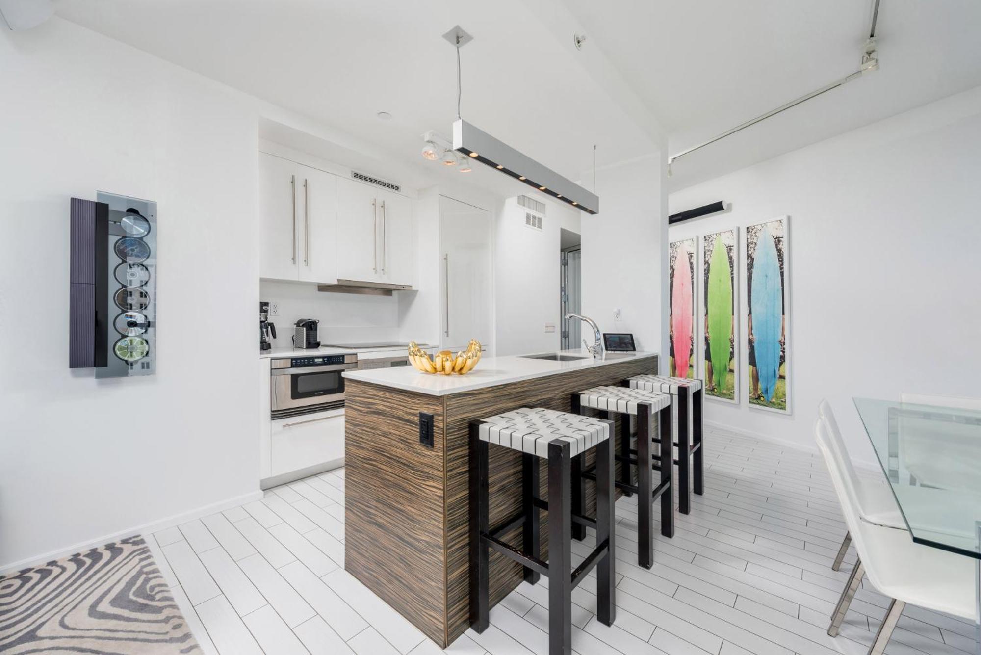 Stunning 3b Oceanfront At W South - 1229 *