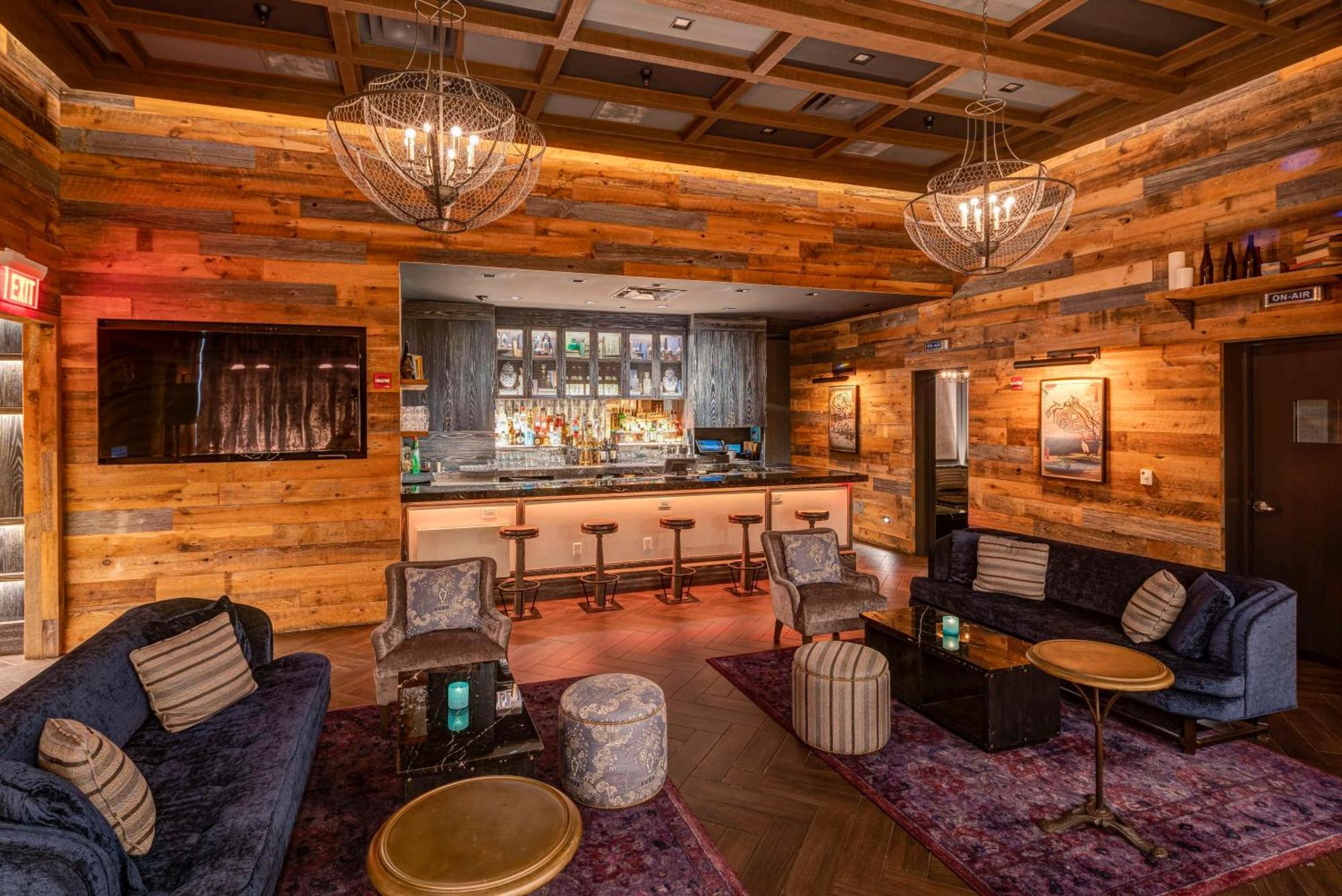 The Diplomat Hollywood, Curio Collection By Hilton