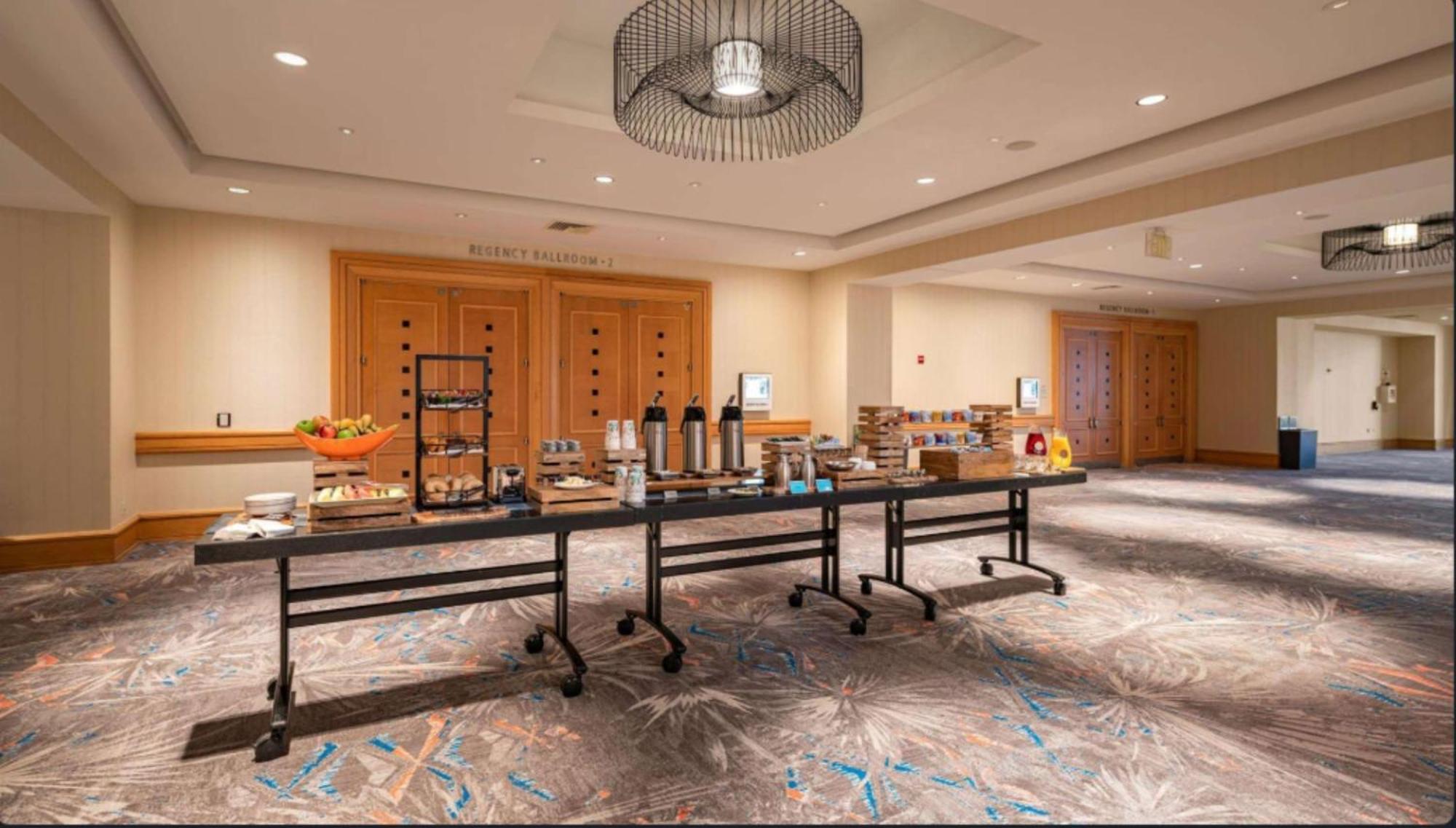 The Diplomat Hollywood, Curio Collection By Hilton 4*
