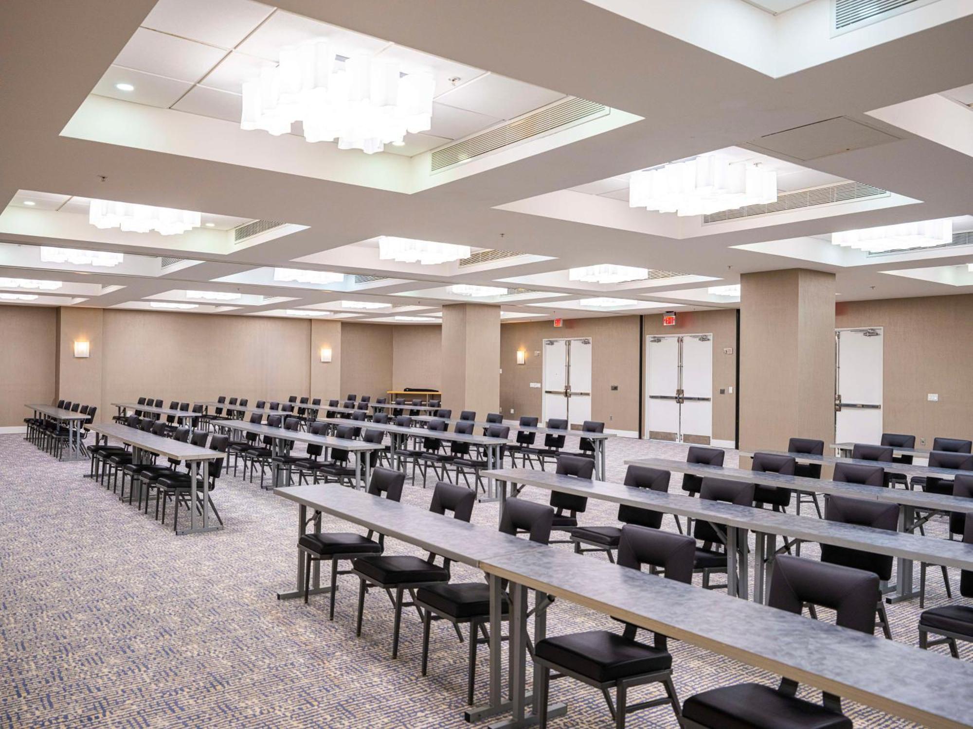 Gallery One - A Doubletree By Hilton Fort Lauderdale