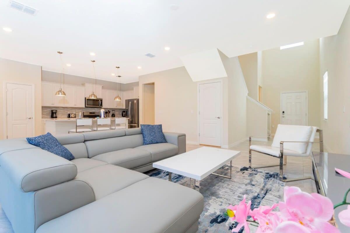 7220ol Fantastic Single Family Close To Parks Davenport