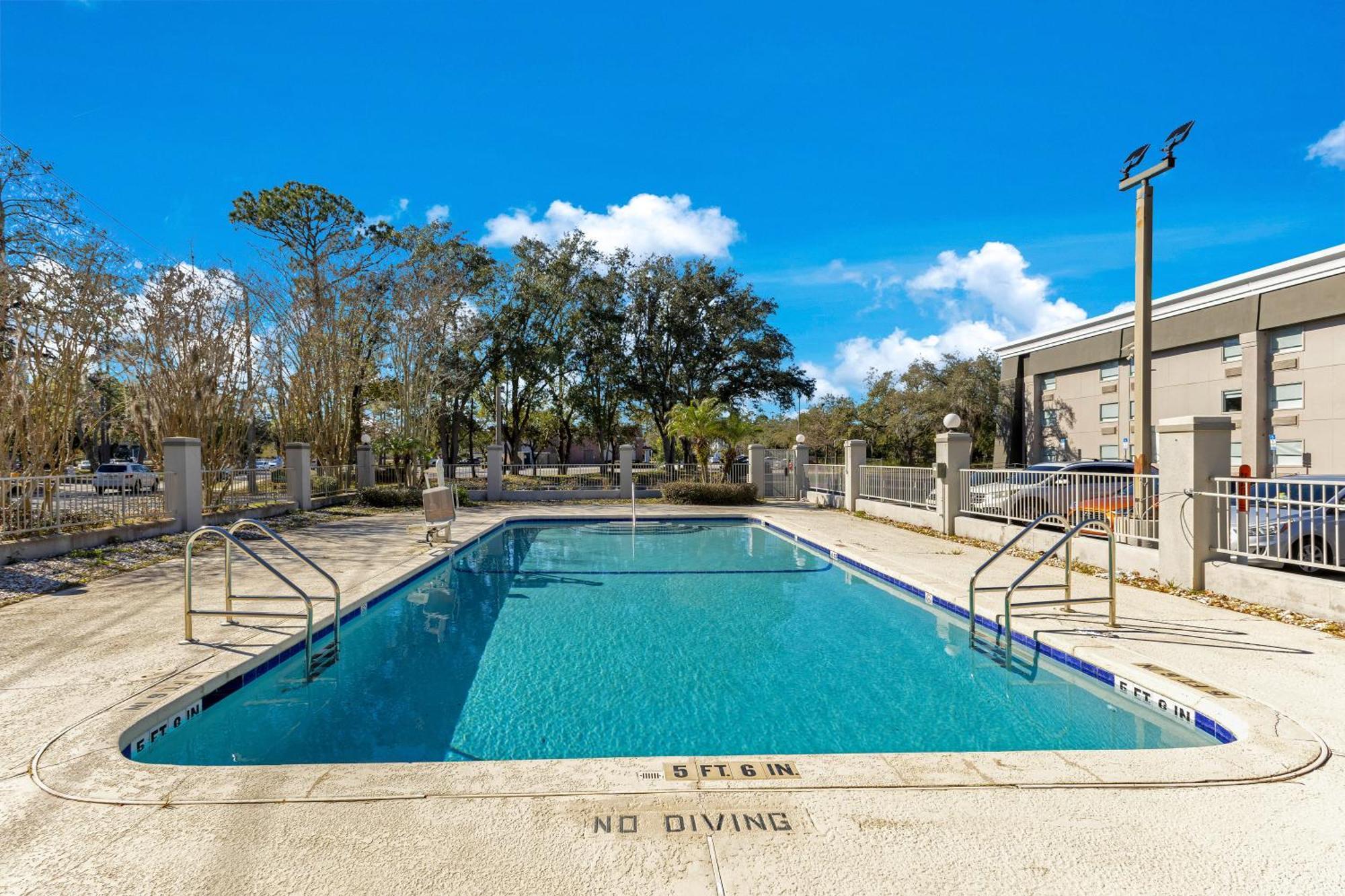Hotel La Quinta & By Wyndham Mandarin Jacksonville