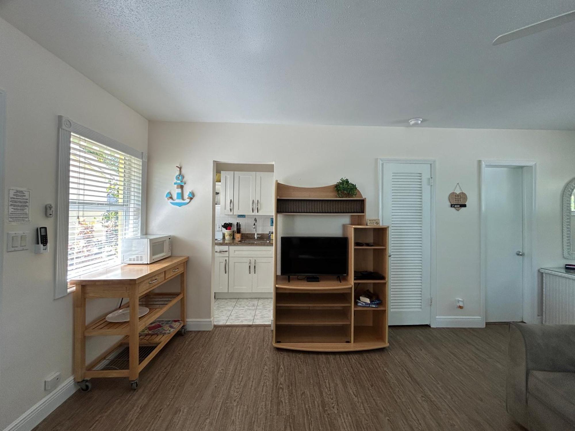 Bahama Club Pompano - Lauderdale - Charming And Cozy & Close To With Pool Aparthotel