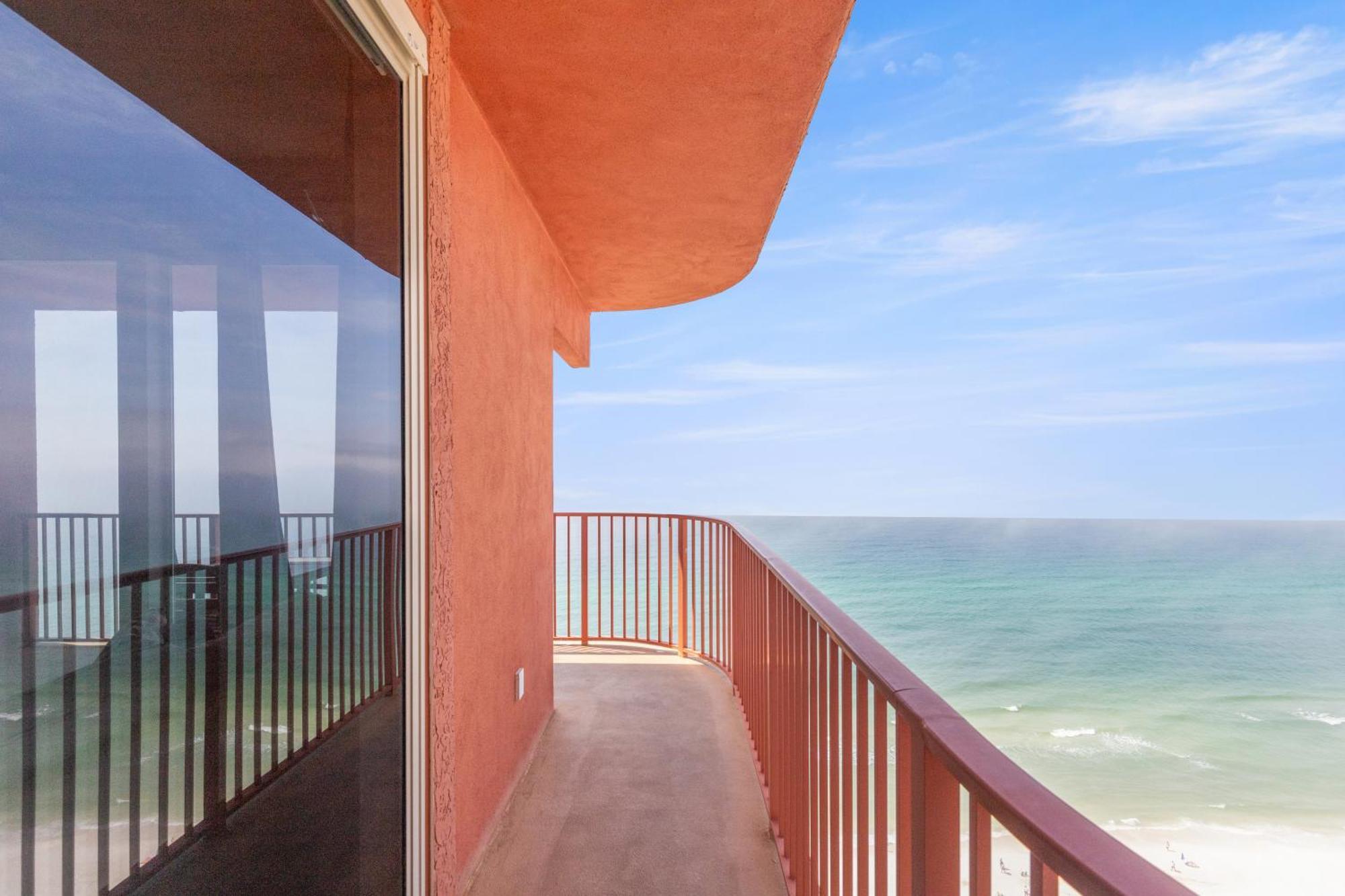 Pelican's Pointe At The Shores