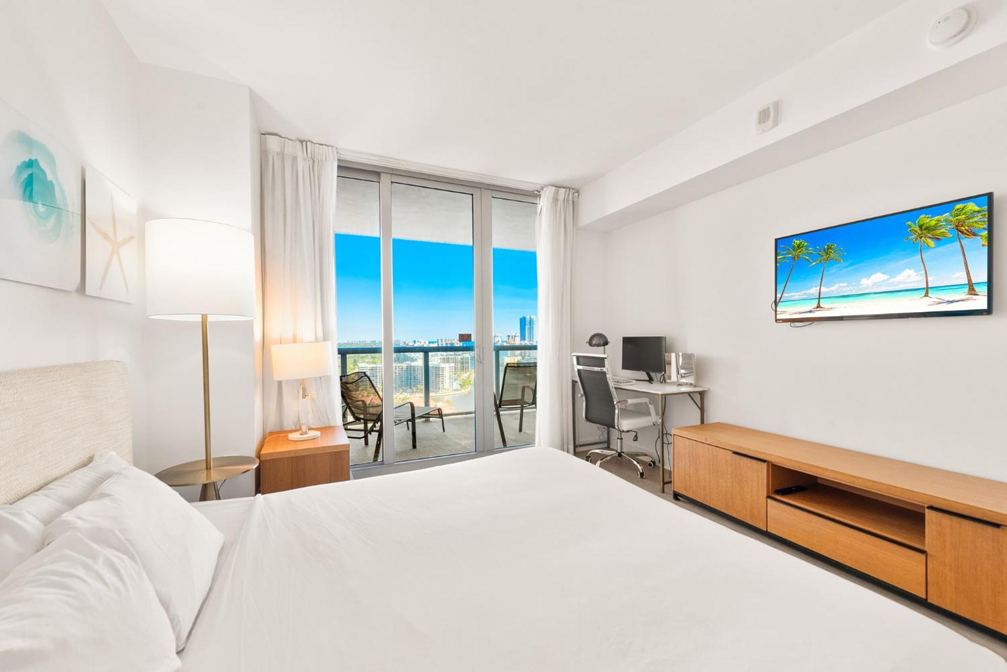 Water View Building With Pool - 5-min Walk To The Aparthotel *
