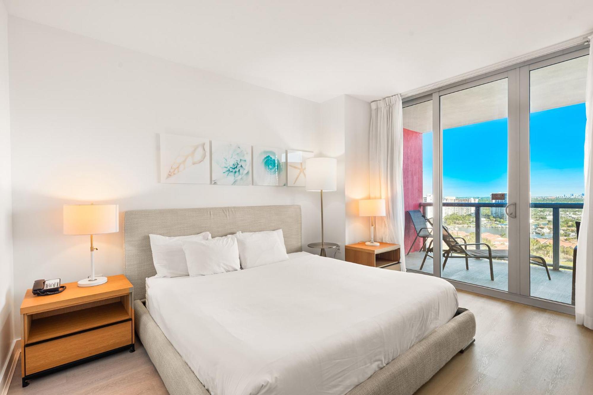 Water View Building With Pool - 5-min Walk To The Aparthotel