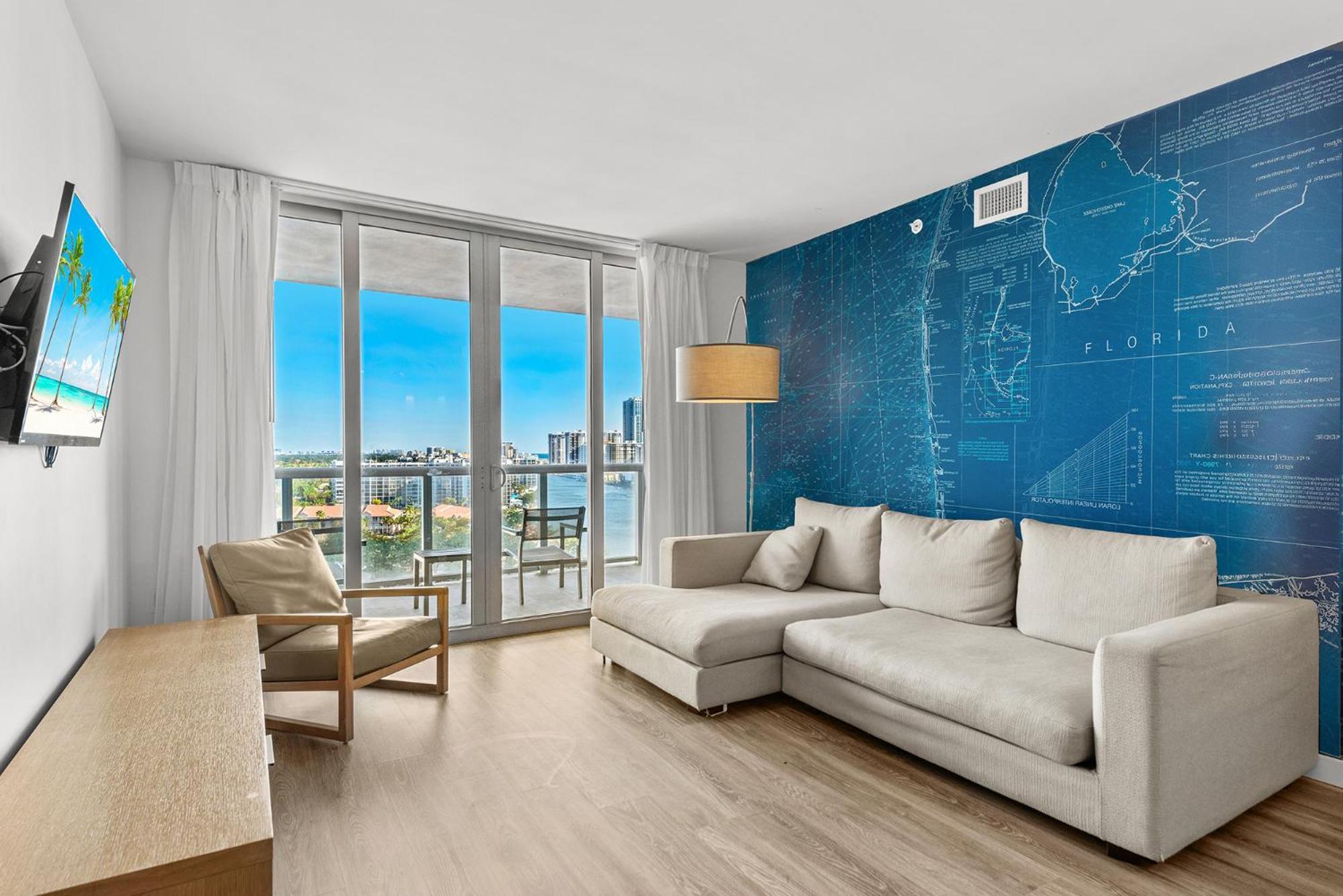 Water View Building With Pool - 5-min Walk To The Aparthotel Hallandale Beach
