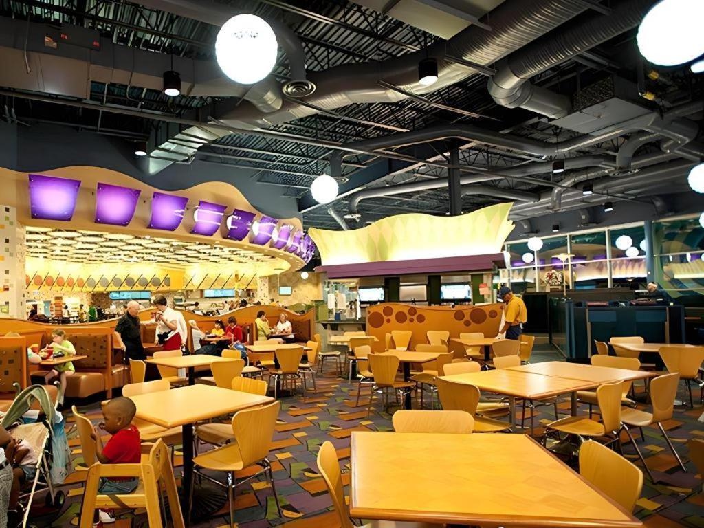 Resort Disney's Pop Century 3*