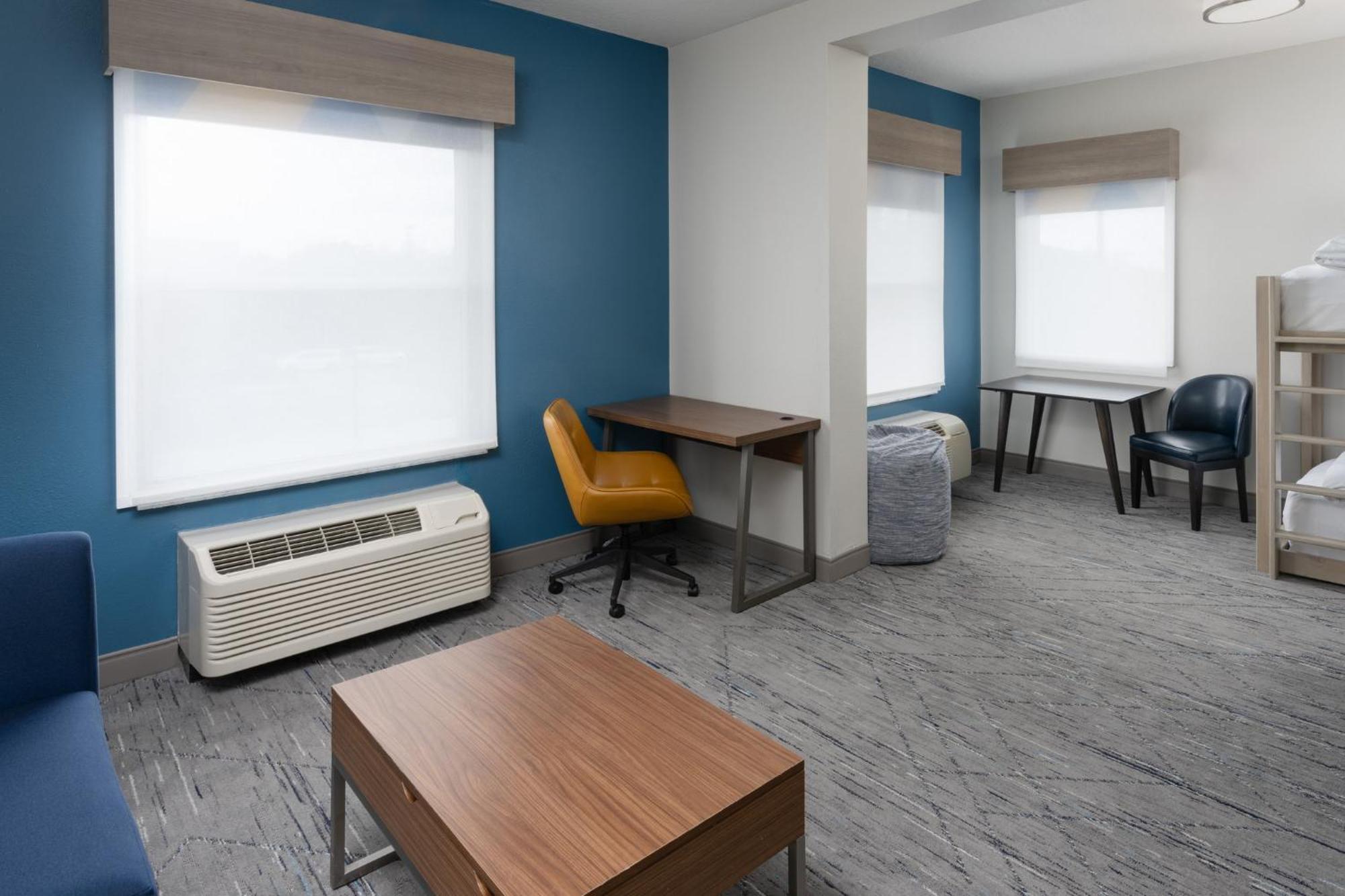 Express & International Airport By Ihg Hotel Orlando