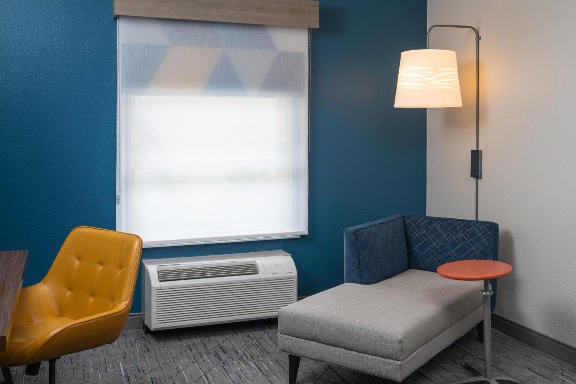 Express & International Airport By Ihg Hotel Orlando