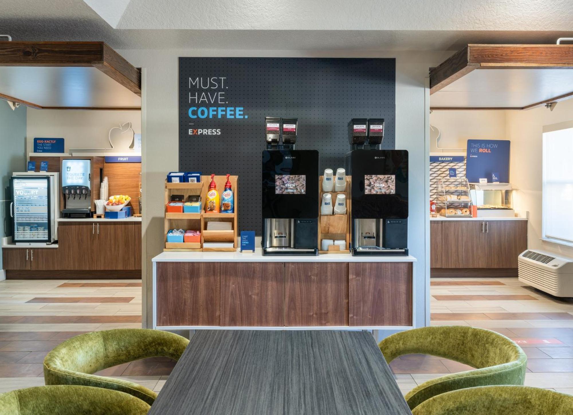 Express & International Airport By Ihg Hotel
