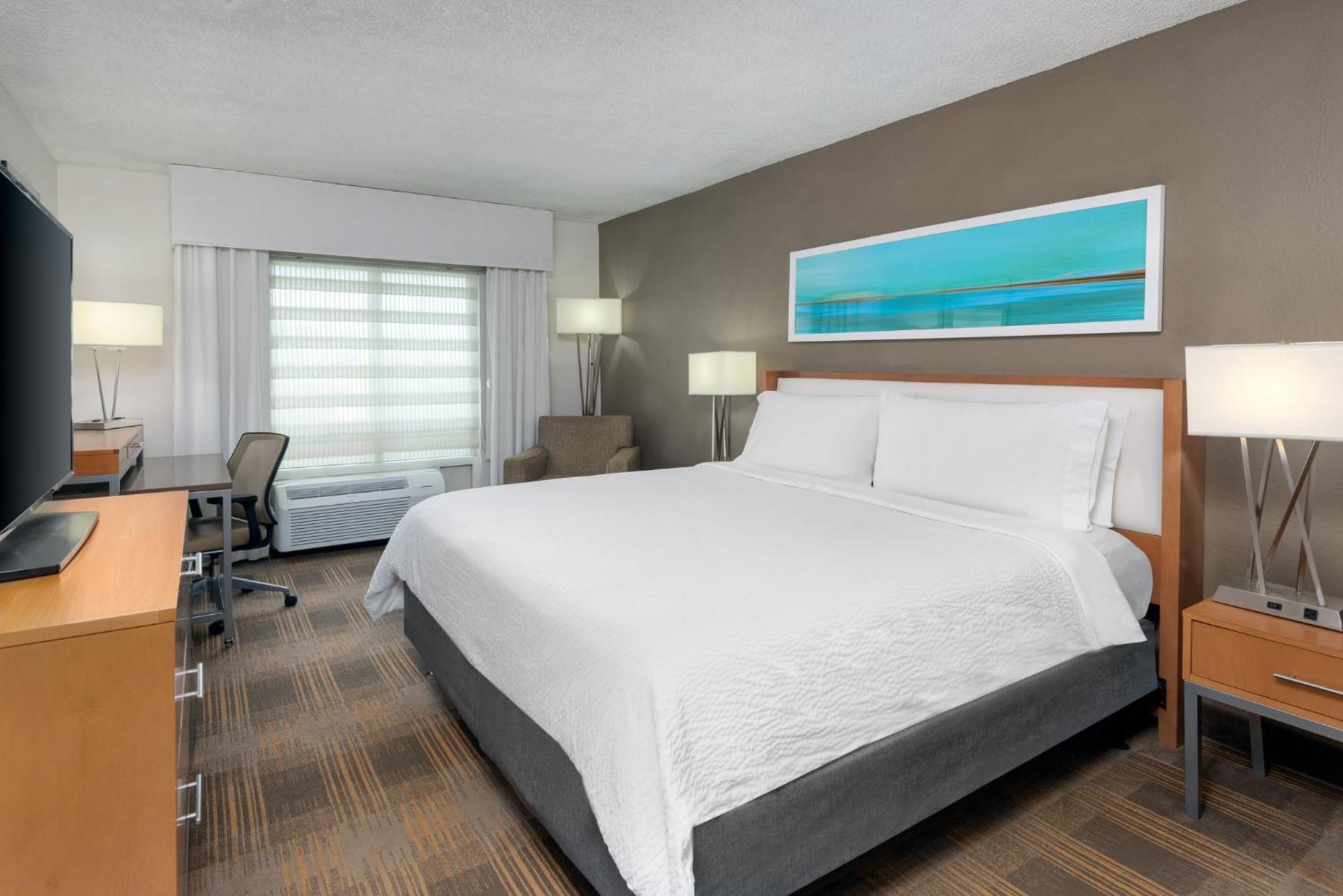 Miami-doral Area By Ihg Hotel 4*