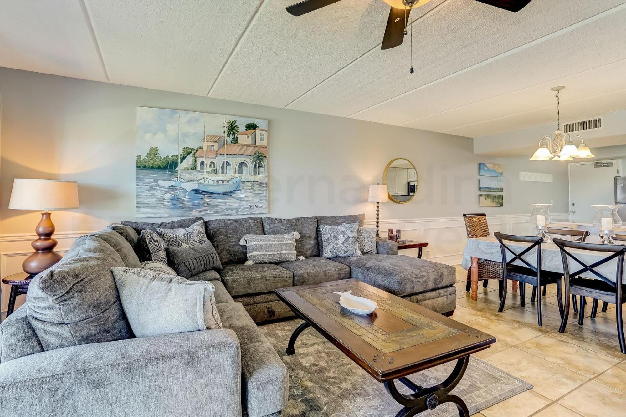 Steps To Oceanside Apartment Amelia City
