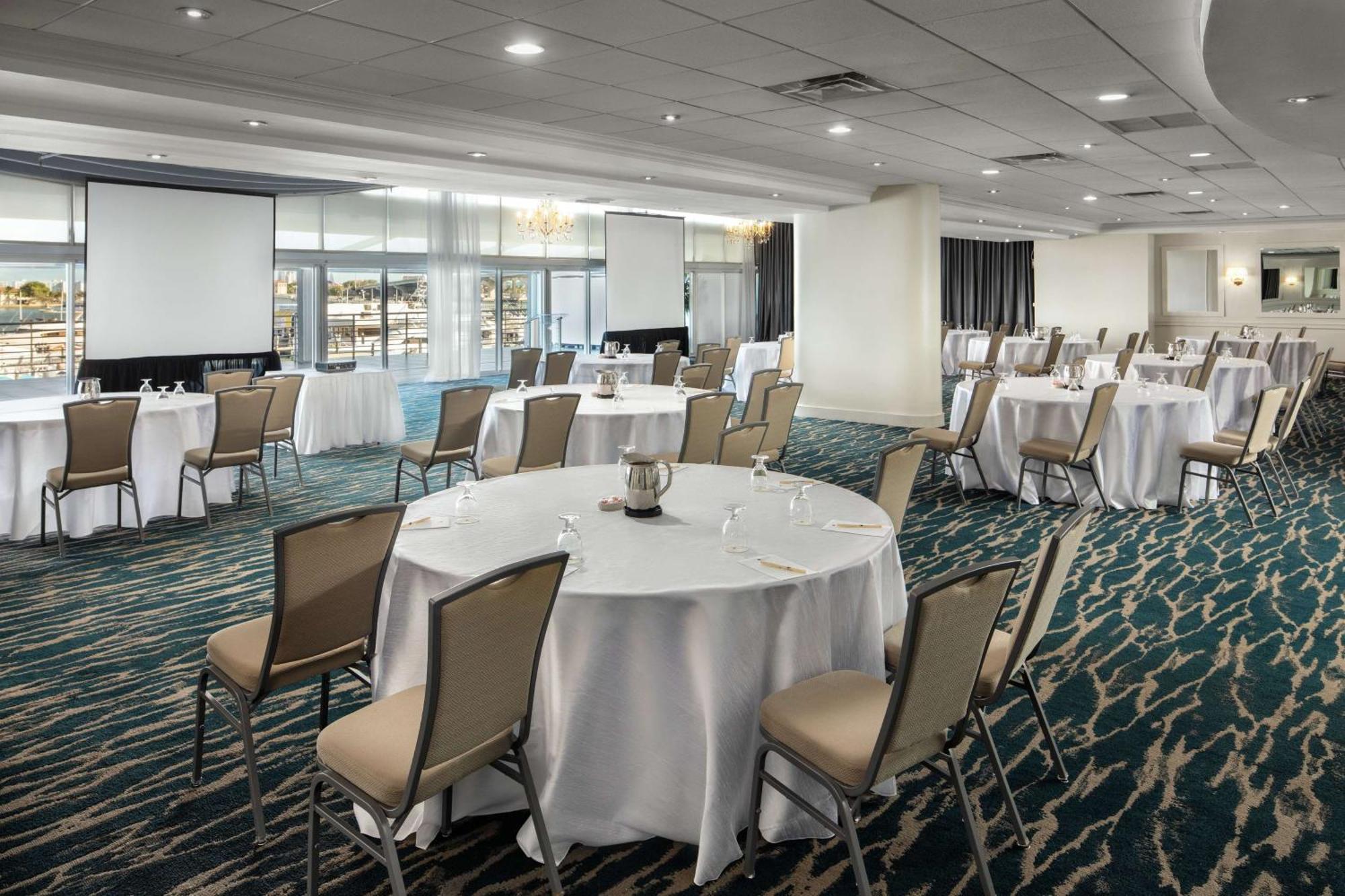 Hotel Doubletree By Hilton Grand Biscayne Bay 4*