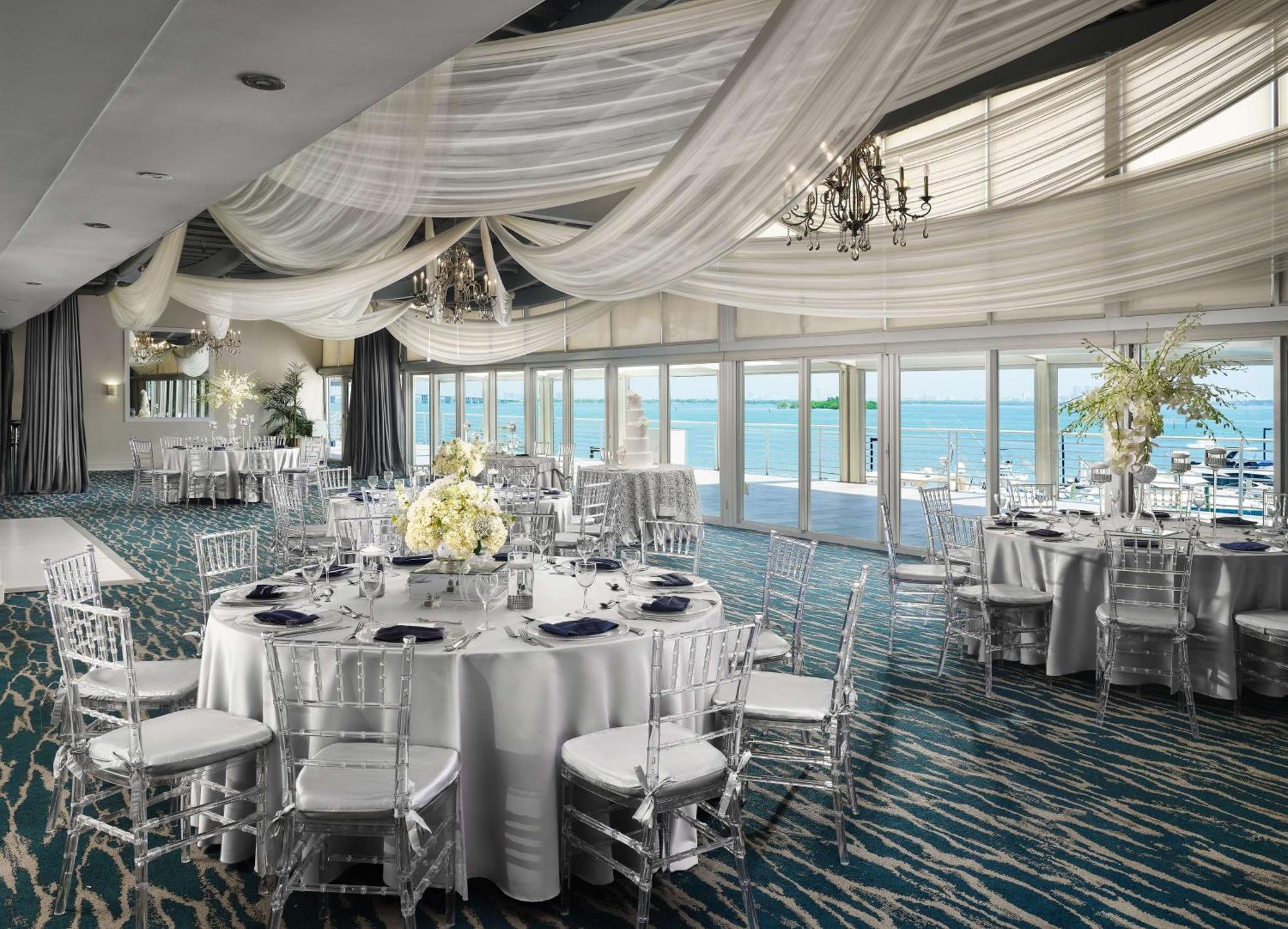 Doubletree By Hilton Grand Biscayne Bay 4*