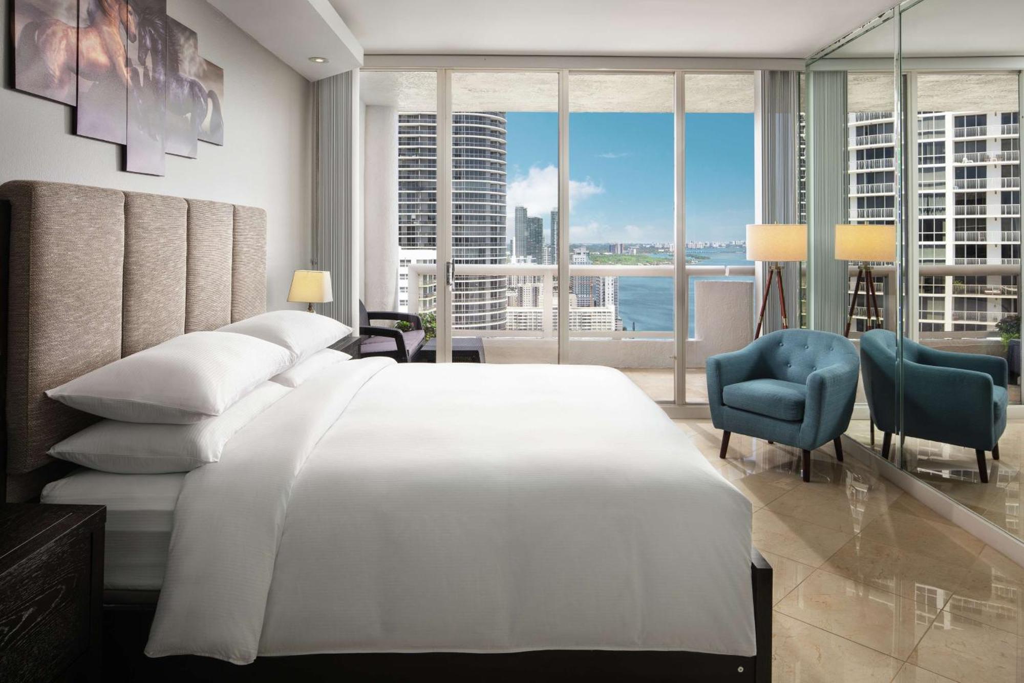 Hotel Doubletree By Hilton Grand Biscayne Bay Miami