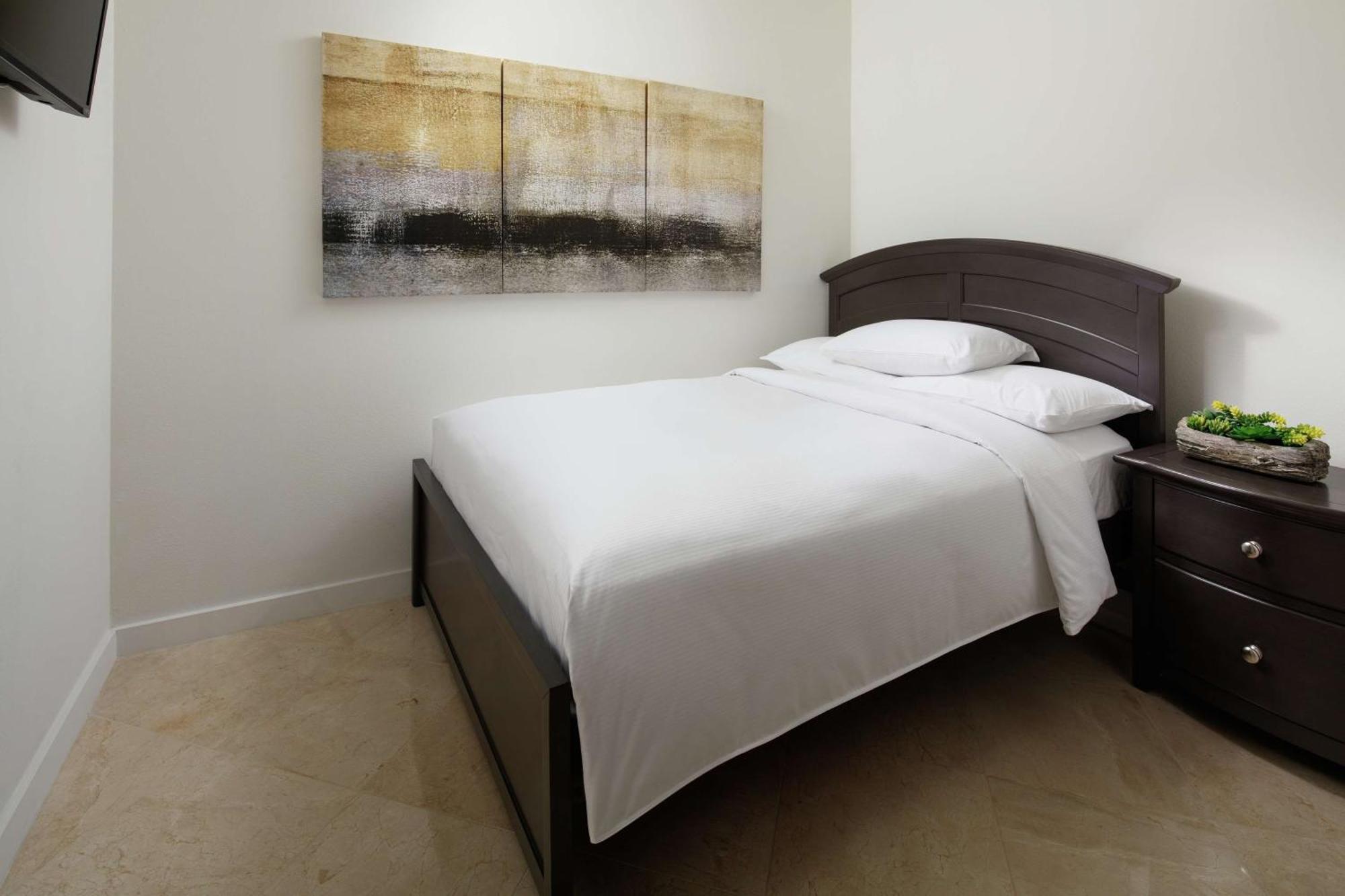 Doubletree By Hilton Grand Biscayne Bay
