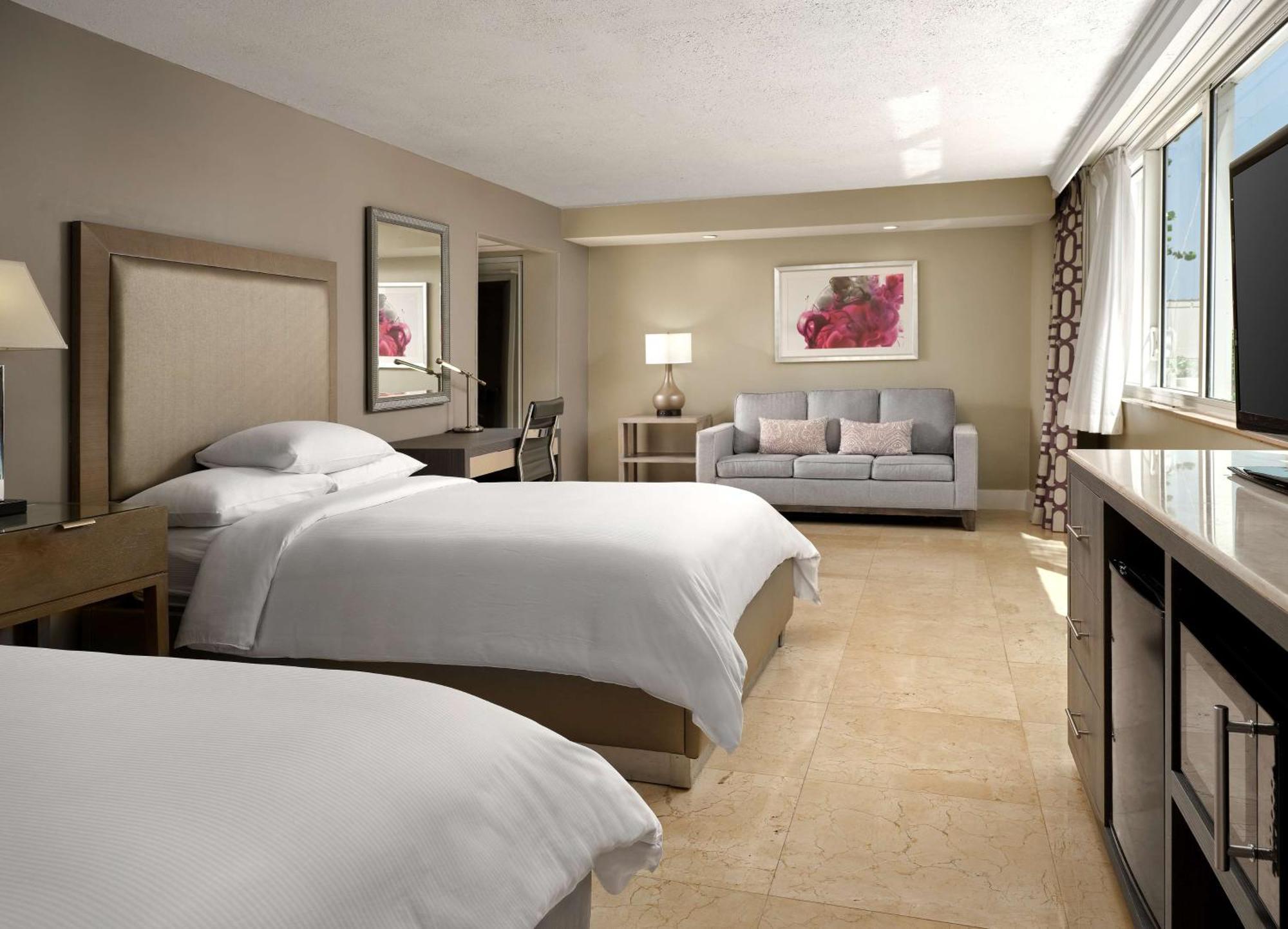 Doubletree By Hilton Grand Biscayne Bay