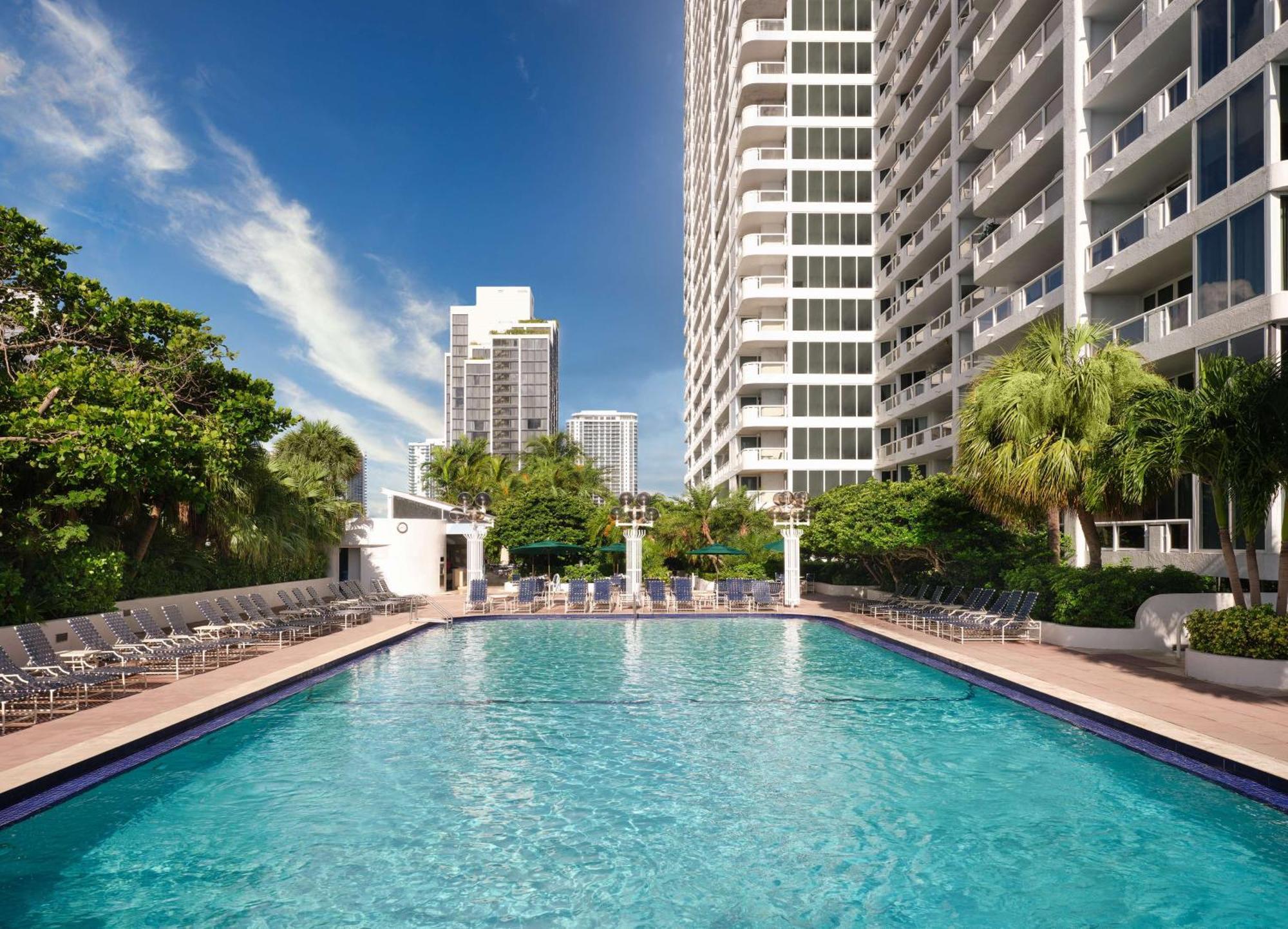 Hotel Doubletree By Hilton Grand Biscayne Bay Miami
