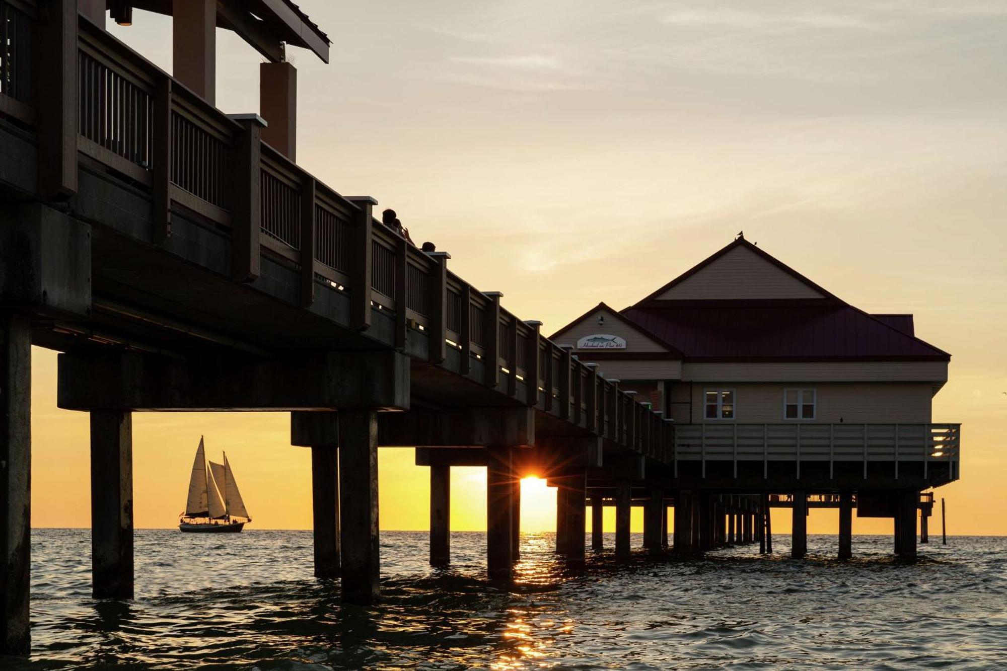 Hilton Clearwater & 4* Clearwater Beach