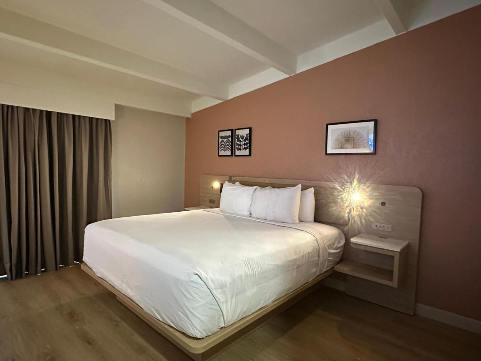 Ramada By Wyndham Orlando South Hotel 3*
