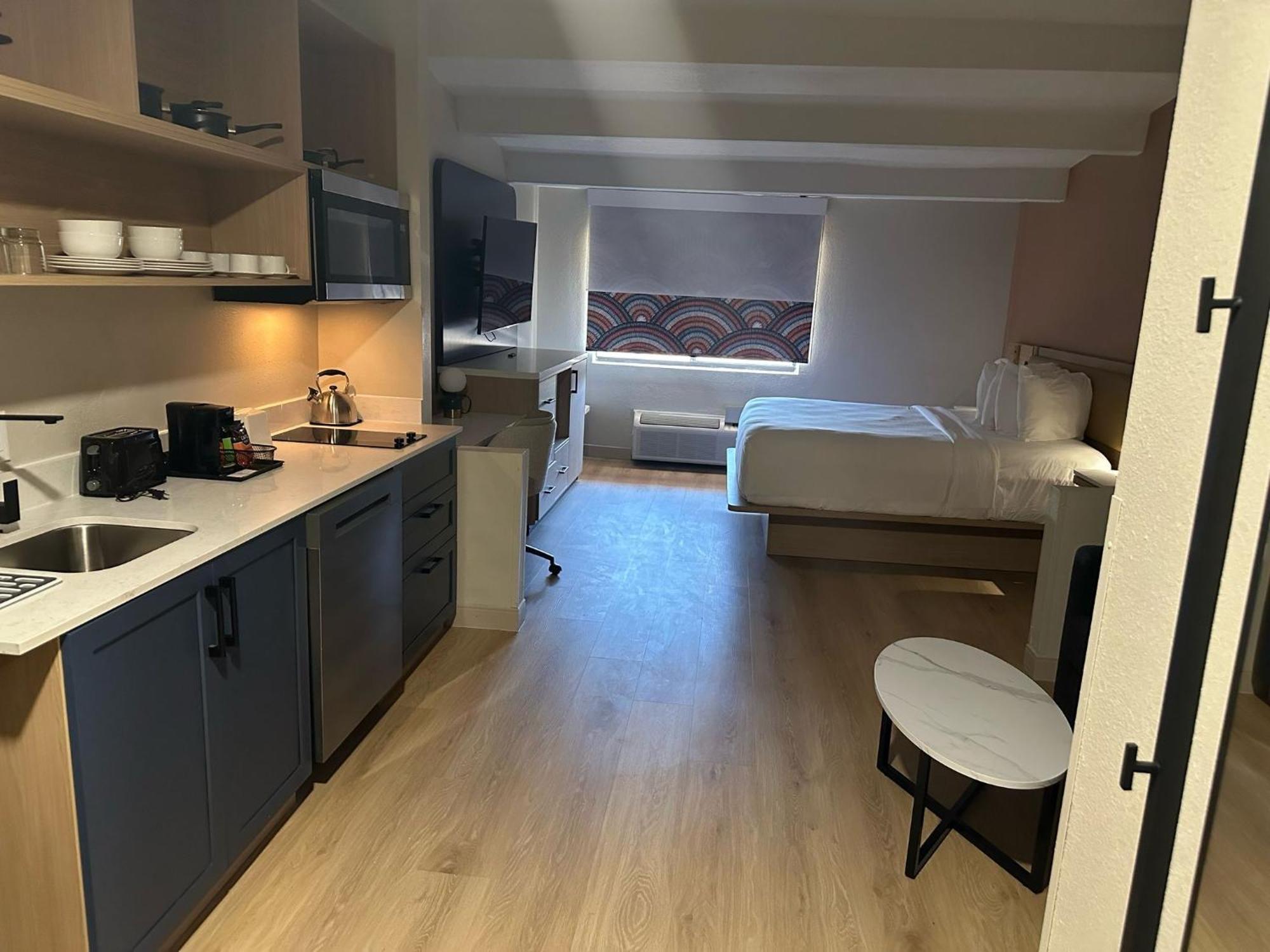 Ramada By Wyndham Orlando South Davenport