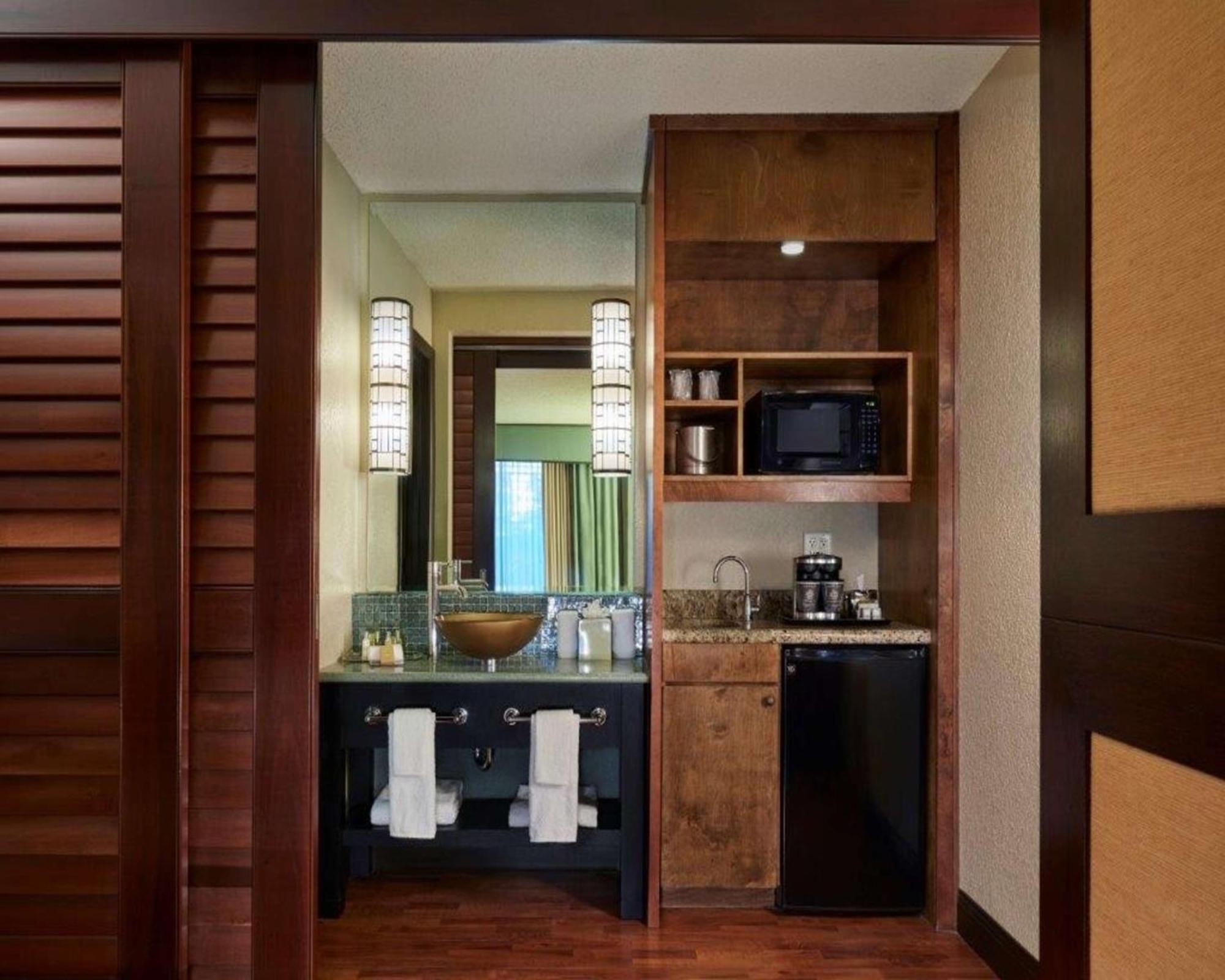 Resort Doubletree By Hilton Orlando At Seaworld 4*