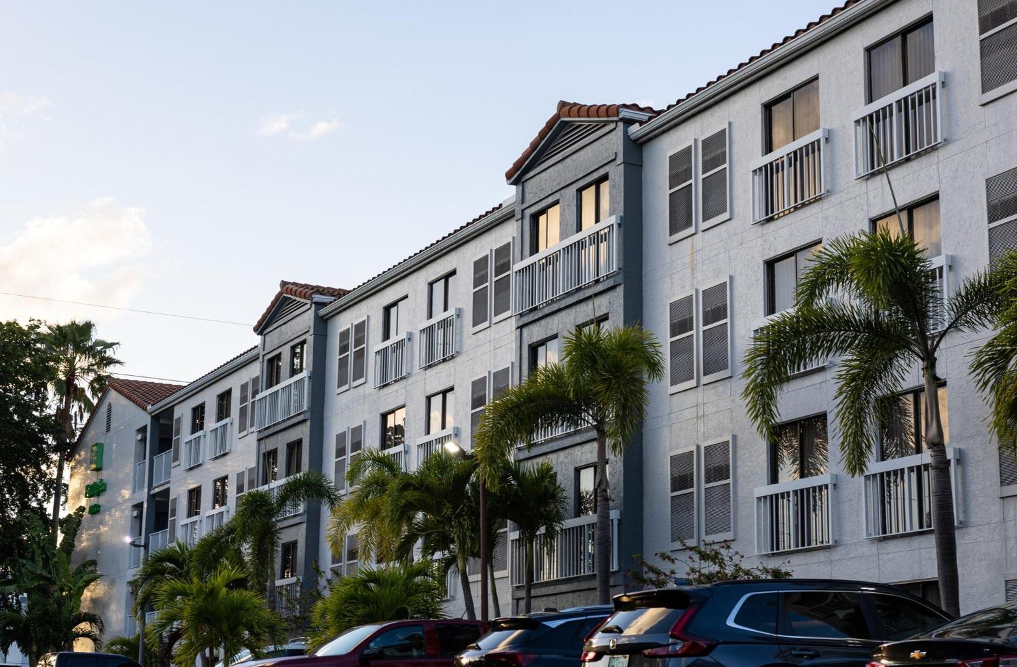 Hotel & - North Boca Raton
